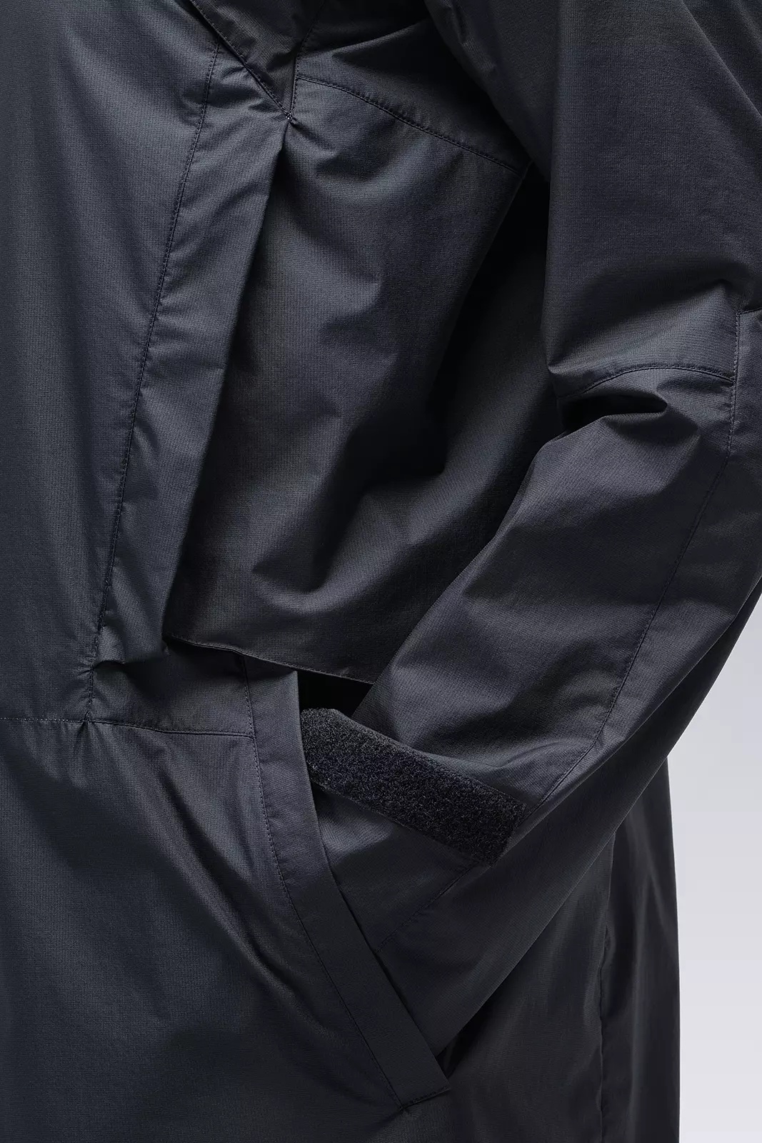 J82-WS 2L Gore-Tex Infinium™ Windstopper® Interops Coat Black - 32