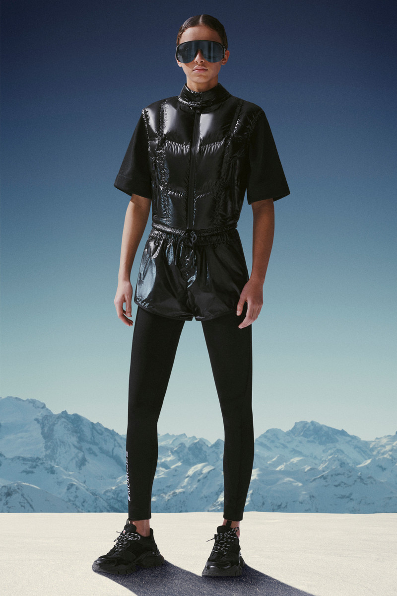 Moncler Engins vest outlook