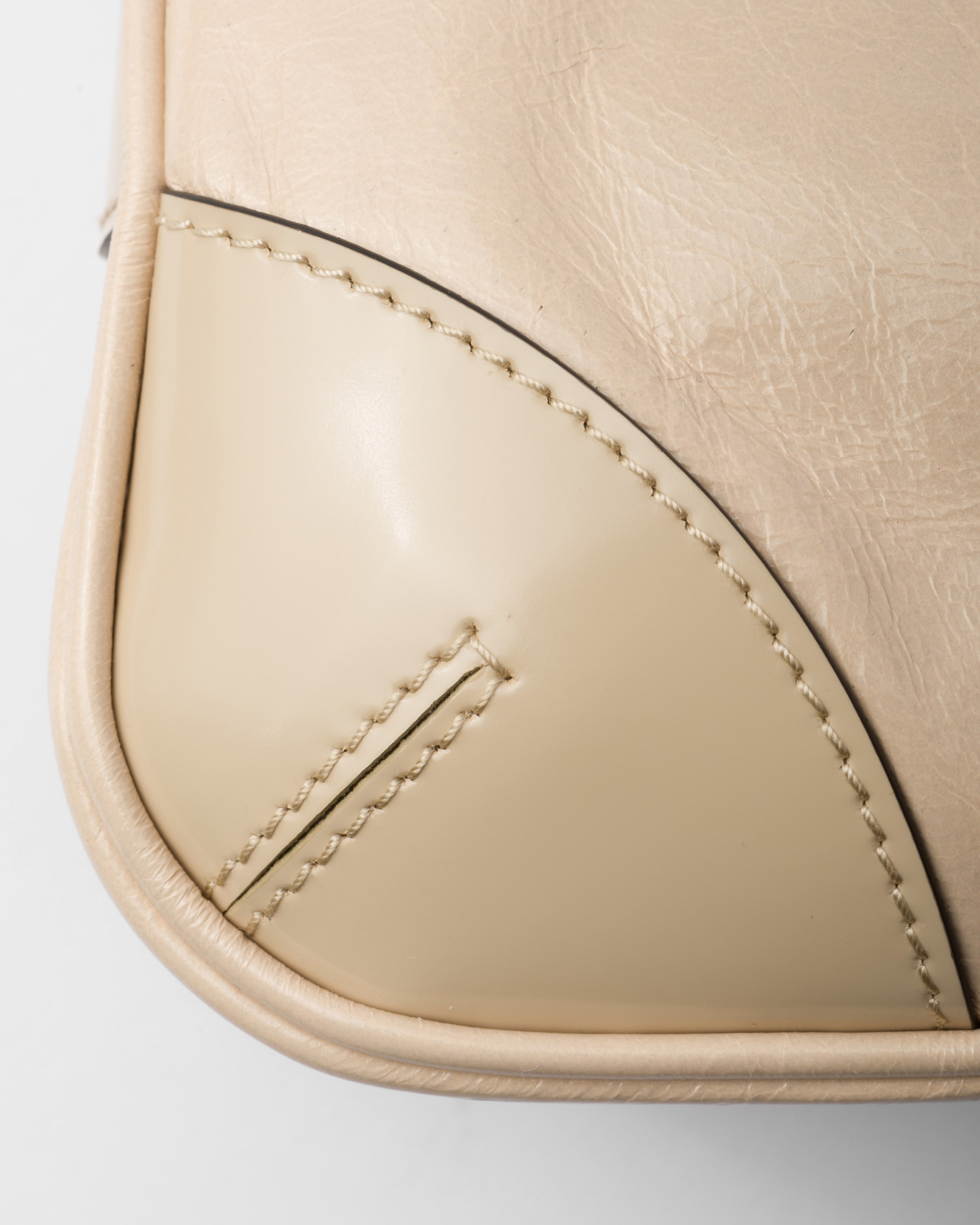 Prada Re-Edition 2002 small leather shoulder bag - 5