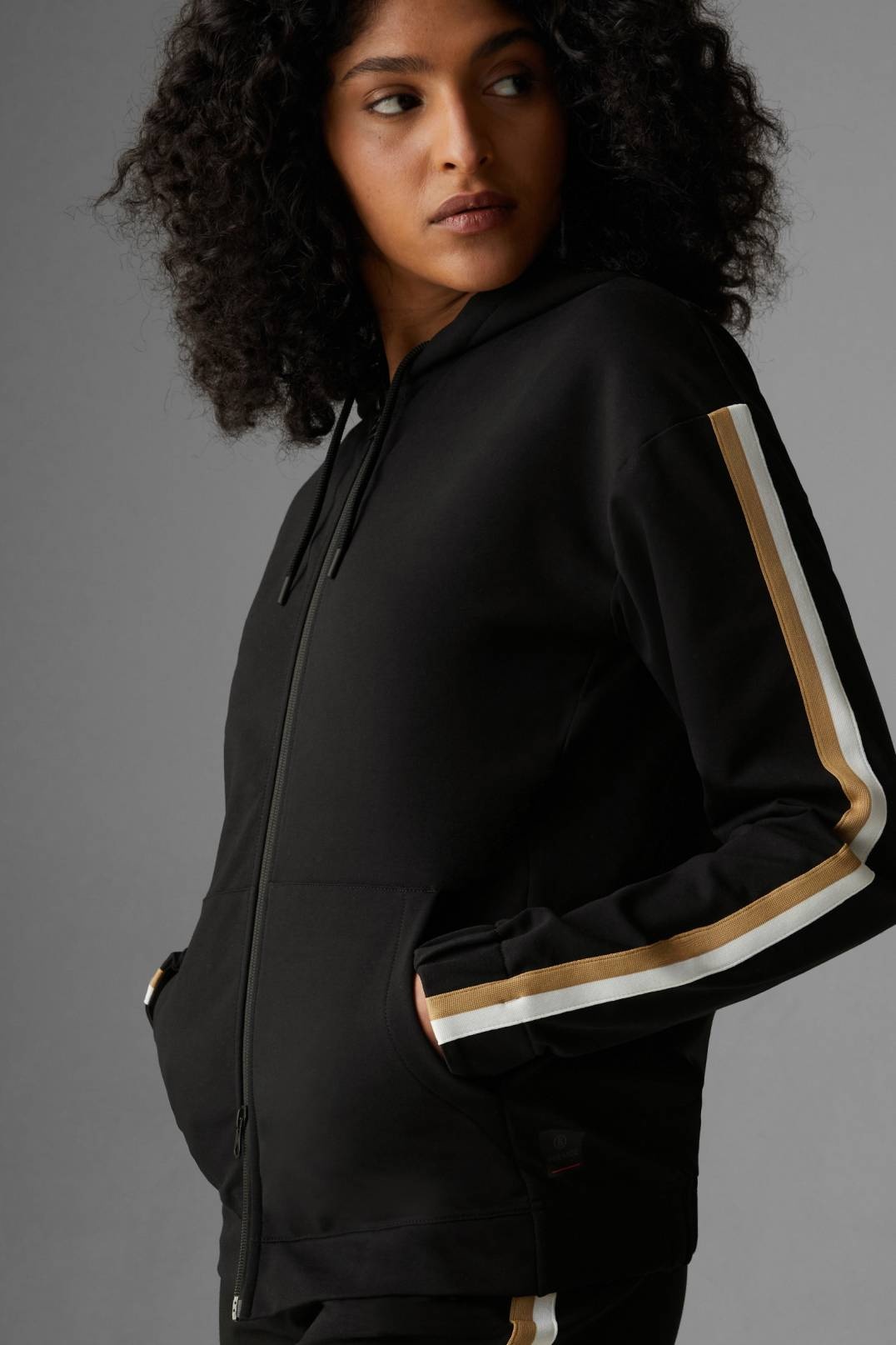 ELSIE SWEATSHIRT JACKET IN BLACK - 2