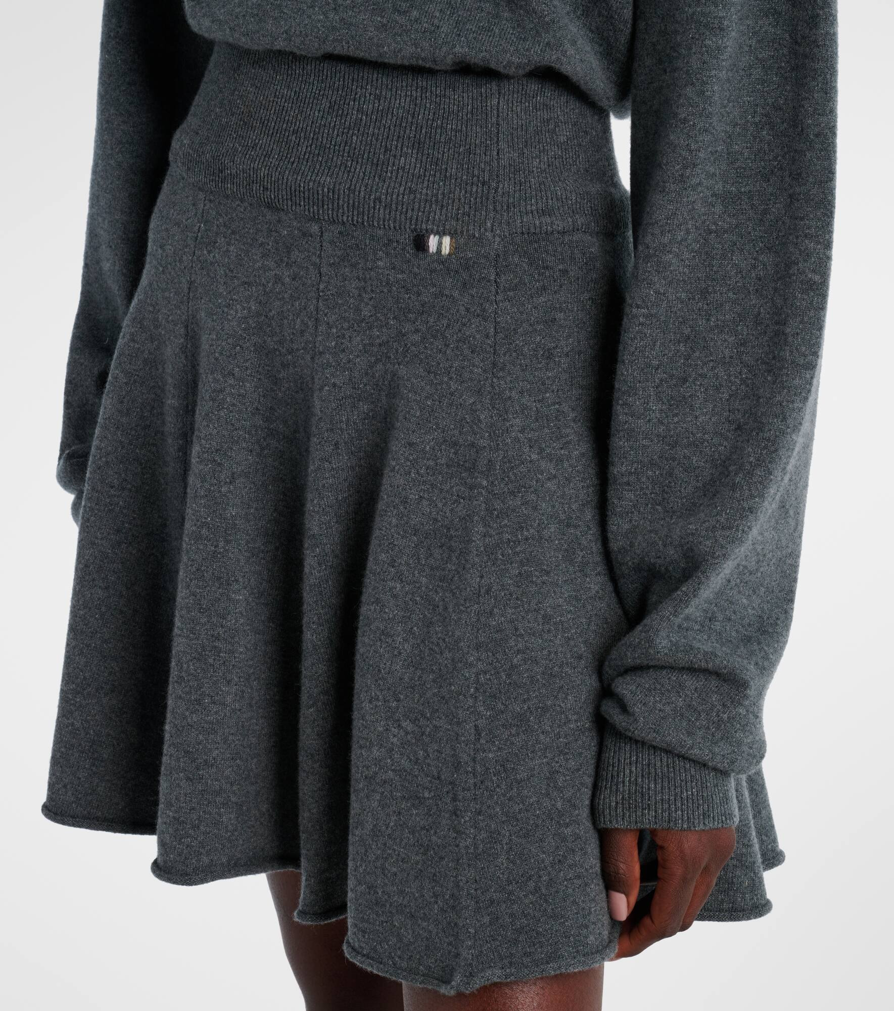 N°379 Girl cashmere-blend miniskirt - 4