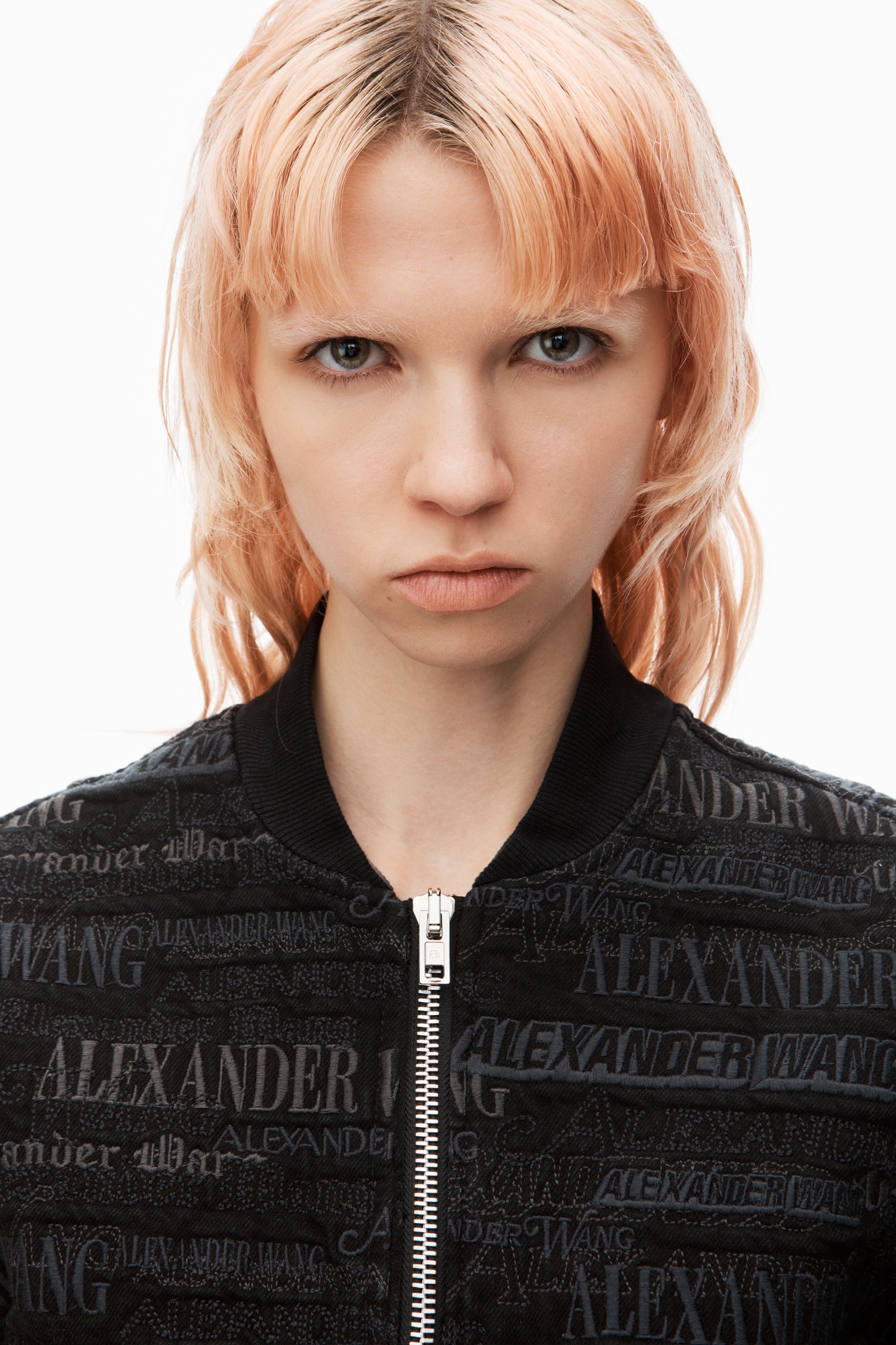 newsprint logo-embroidered bomber jacket in denim - 5