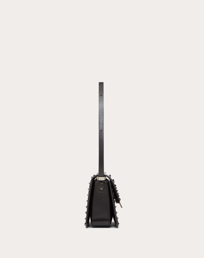 SMALL ROCKSTUD23 SMOOTH CALFSKIN SHOULDER BAG 4