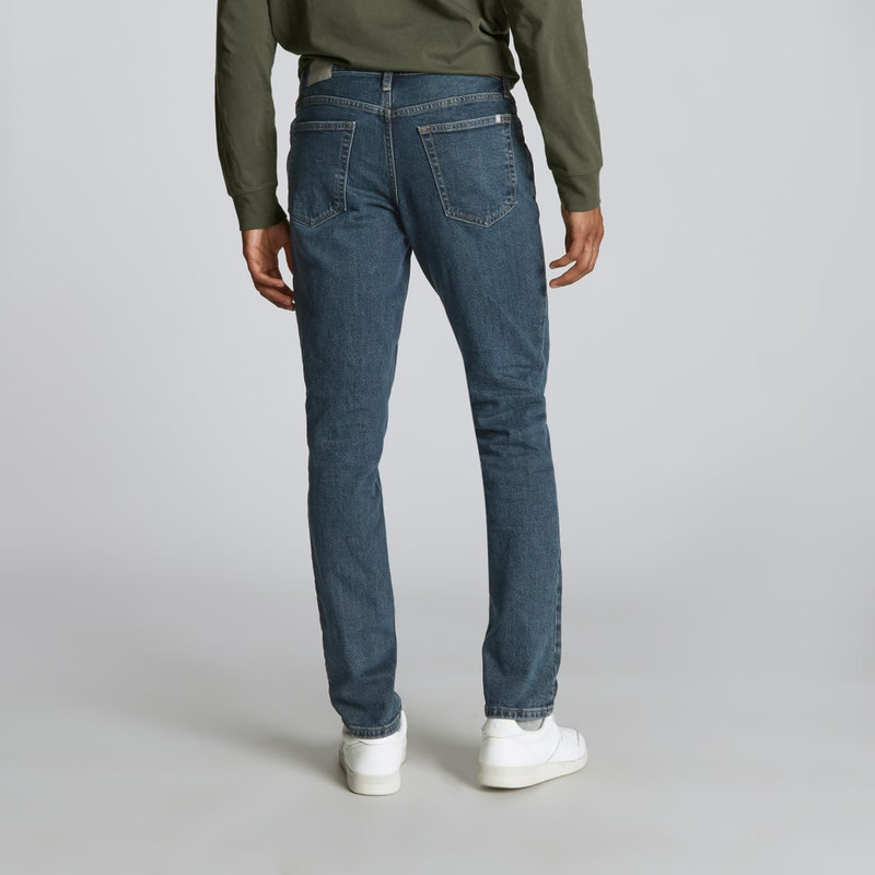 THE ORGANIC COTTON SLIM-FIT JEAN 7
