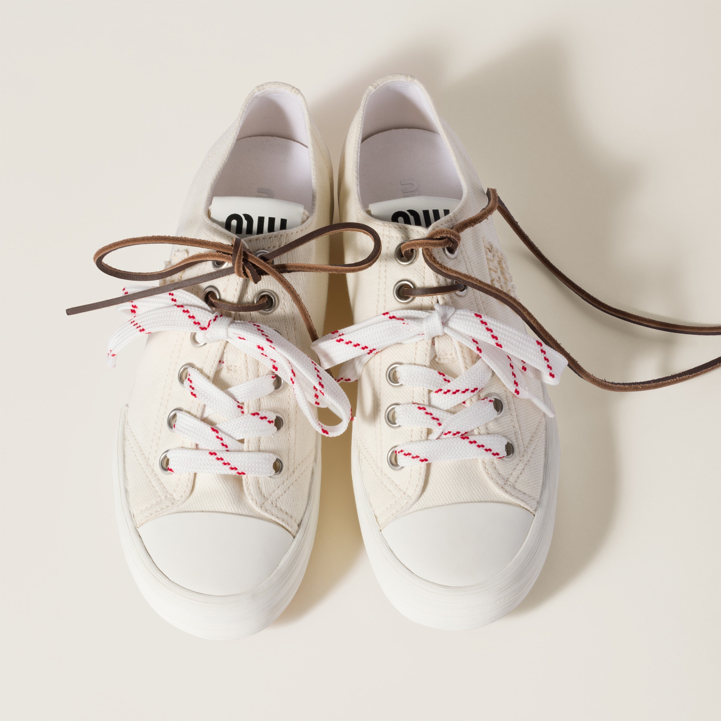 スニーカー MIU MIIU 5T385E_CSL_F0304 WASHED DENIM HIGT TOP SNEAKERS Ivory Washed Denim High-top Sneakers | Miu Miu