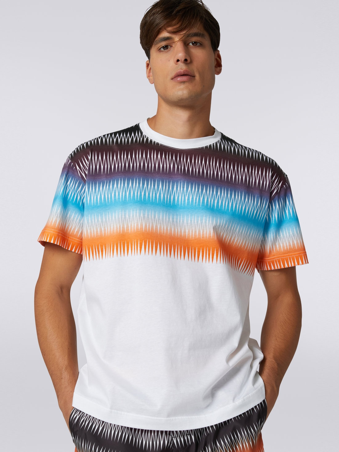 Oversized cotton crew-neck T-shirt with dégradé zigzag print - 5