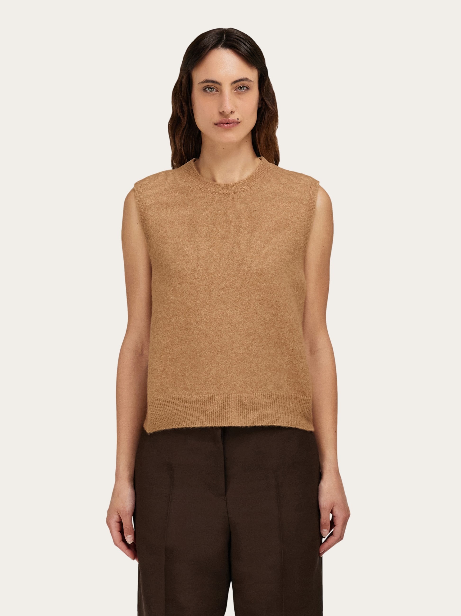 Sleeveless gilet - 2