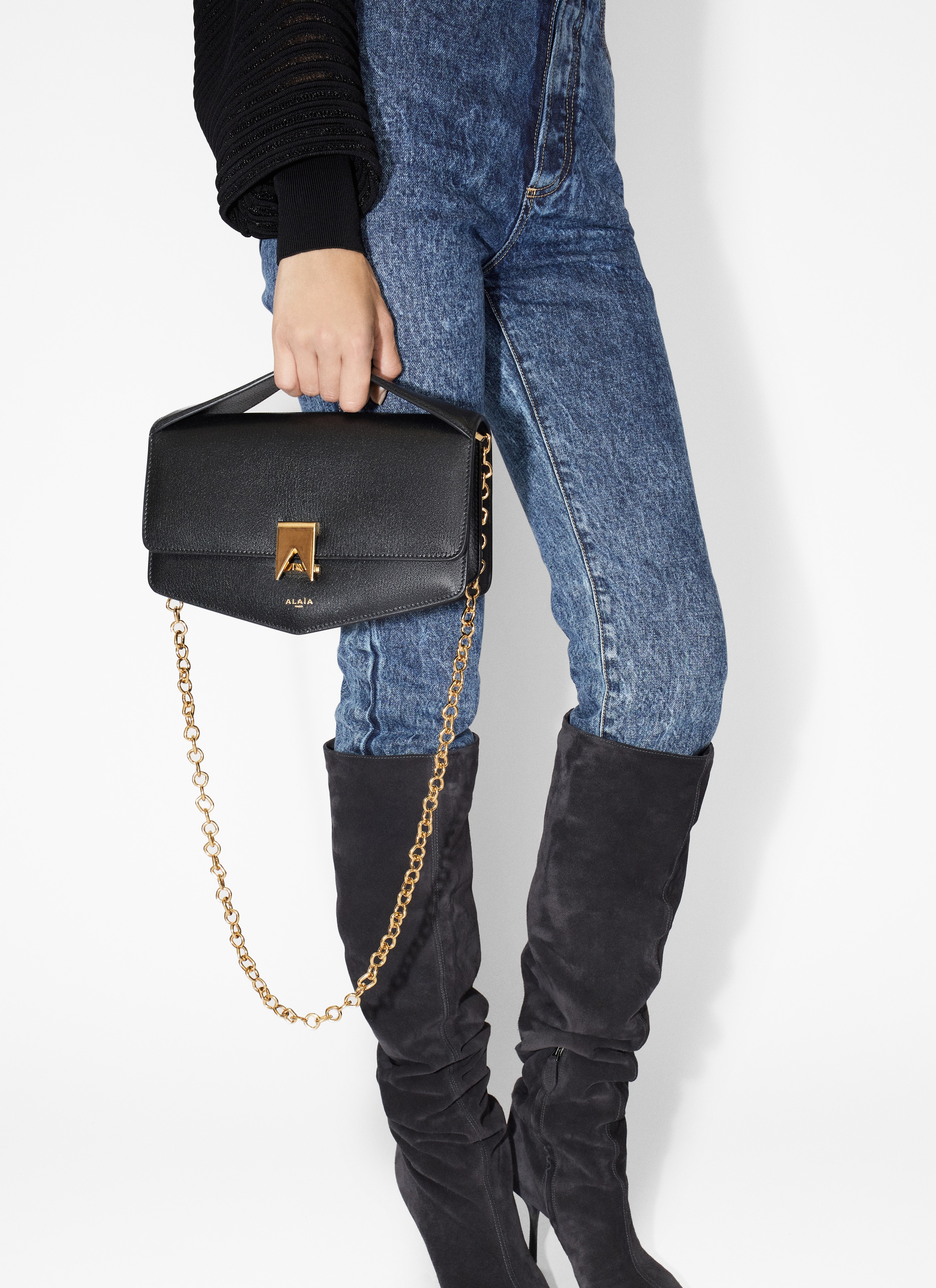 Alaïa LE PAPA EAST WEST WITH CHAIN BAG IN SHINY GOATSKIN