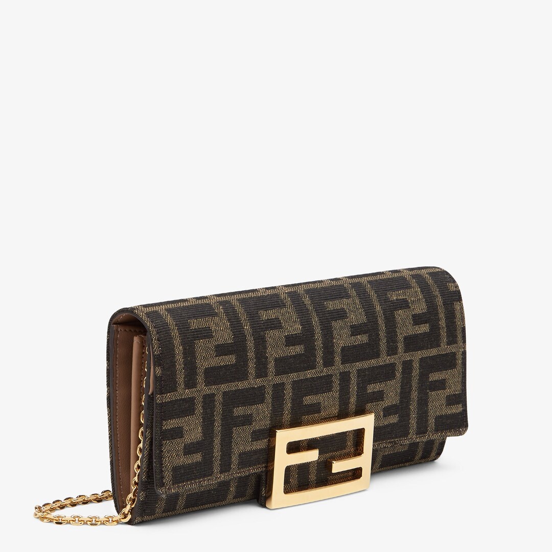 Baguette continental wallet with detachable, thin chain shoulder strap. The interior is laid out lik - 2