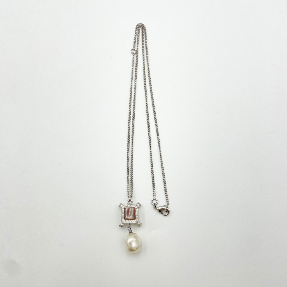 2014 - 2014 Chanel CC Logo Pearl Necklace - 2