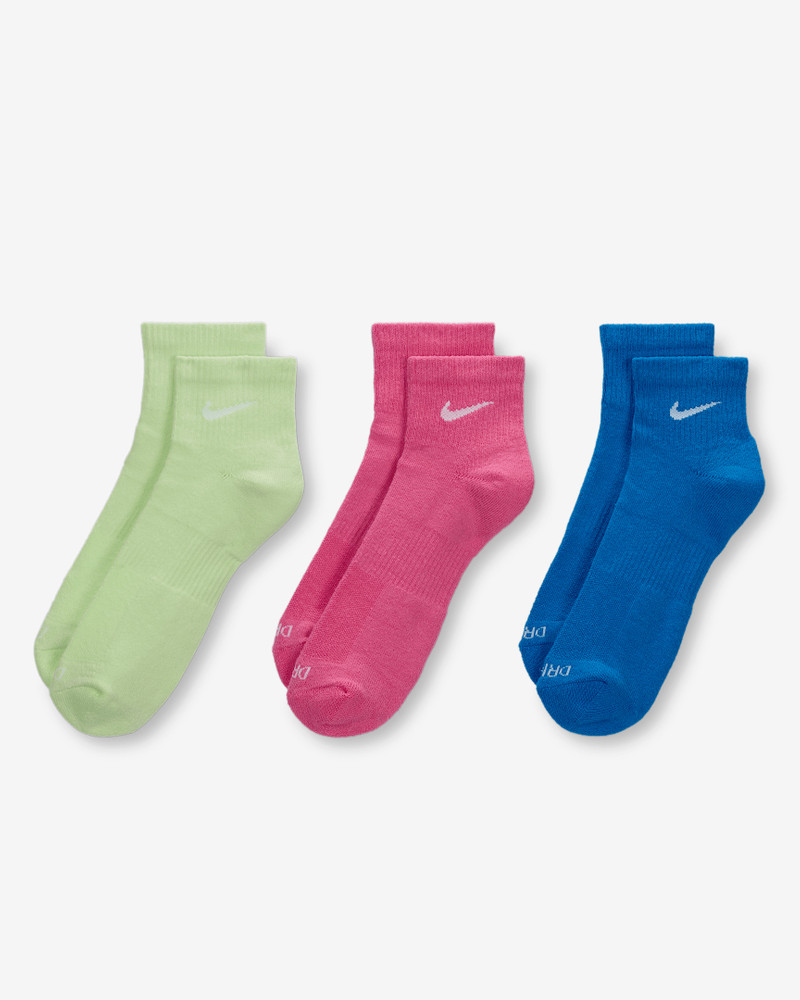 Nike Nike Everyday Plus Cushioned Training Ankle Socks (3 Pairs) outlook