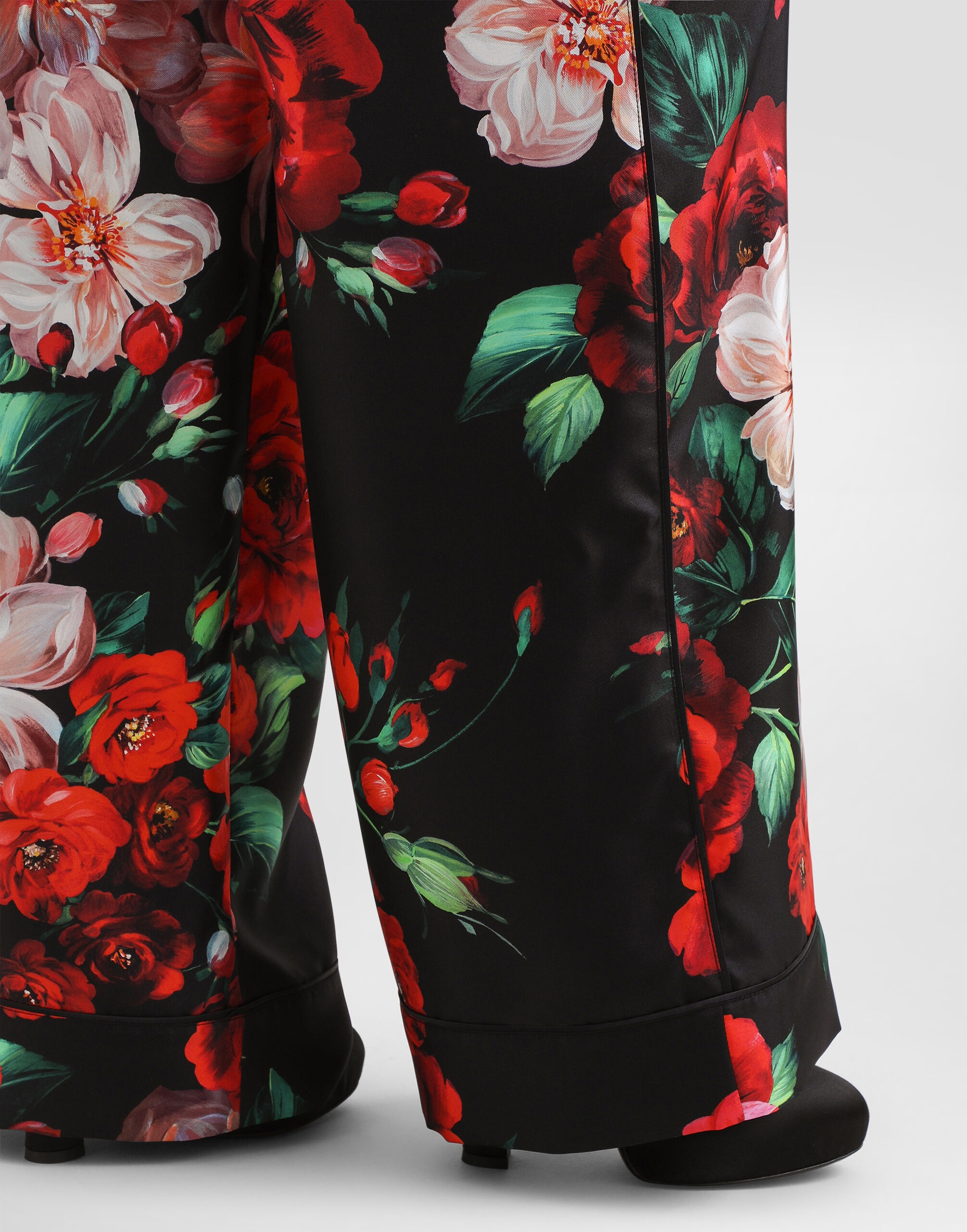 Satin pajama pants with rose print - 5