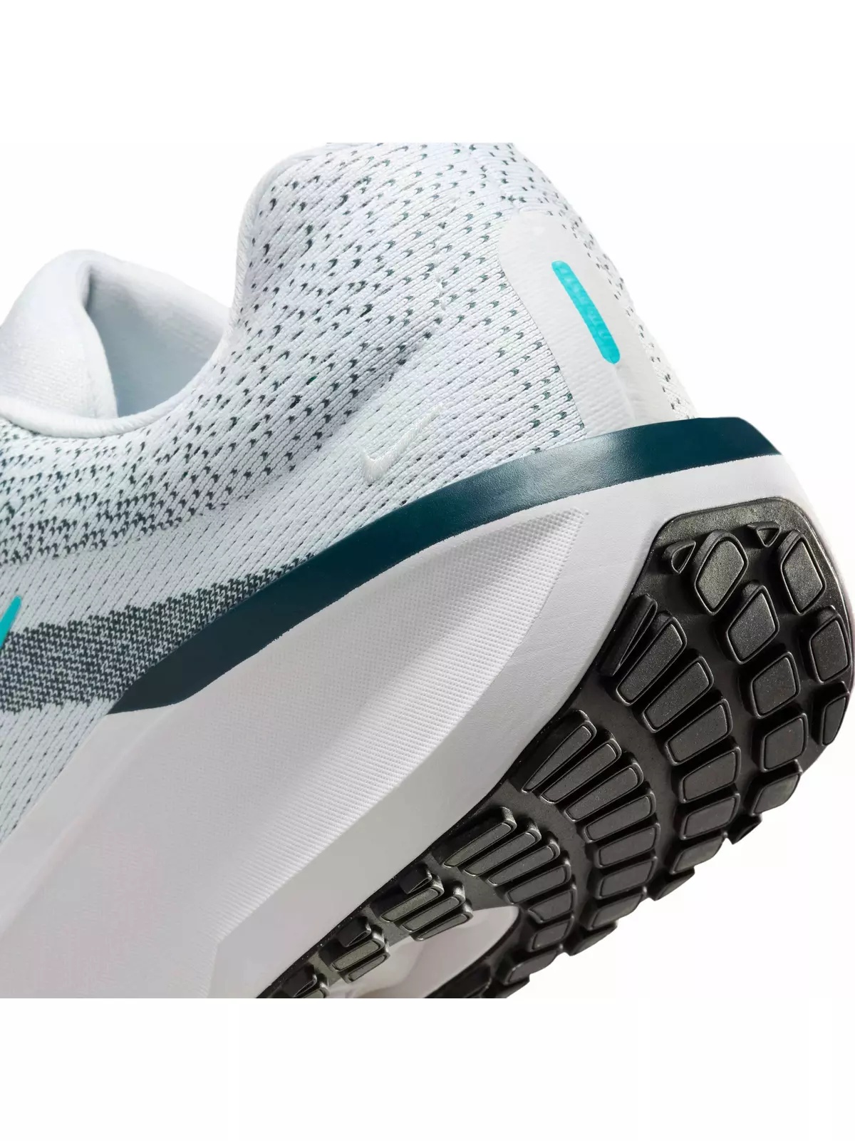 Winflo 11 "Pure Platinum/Armory Navy/Photon Dust/Dusty Cactus" Men's Wide Running Shoe - 8