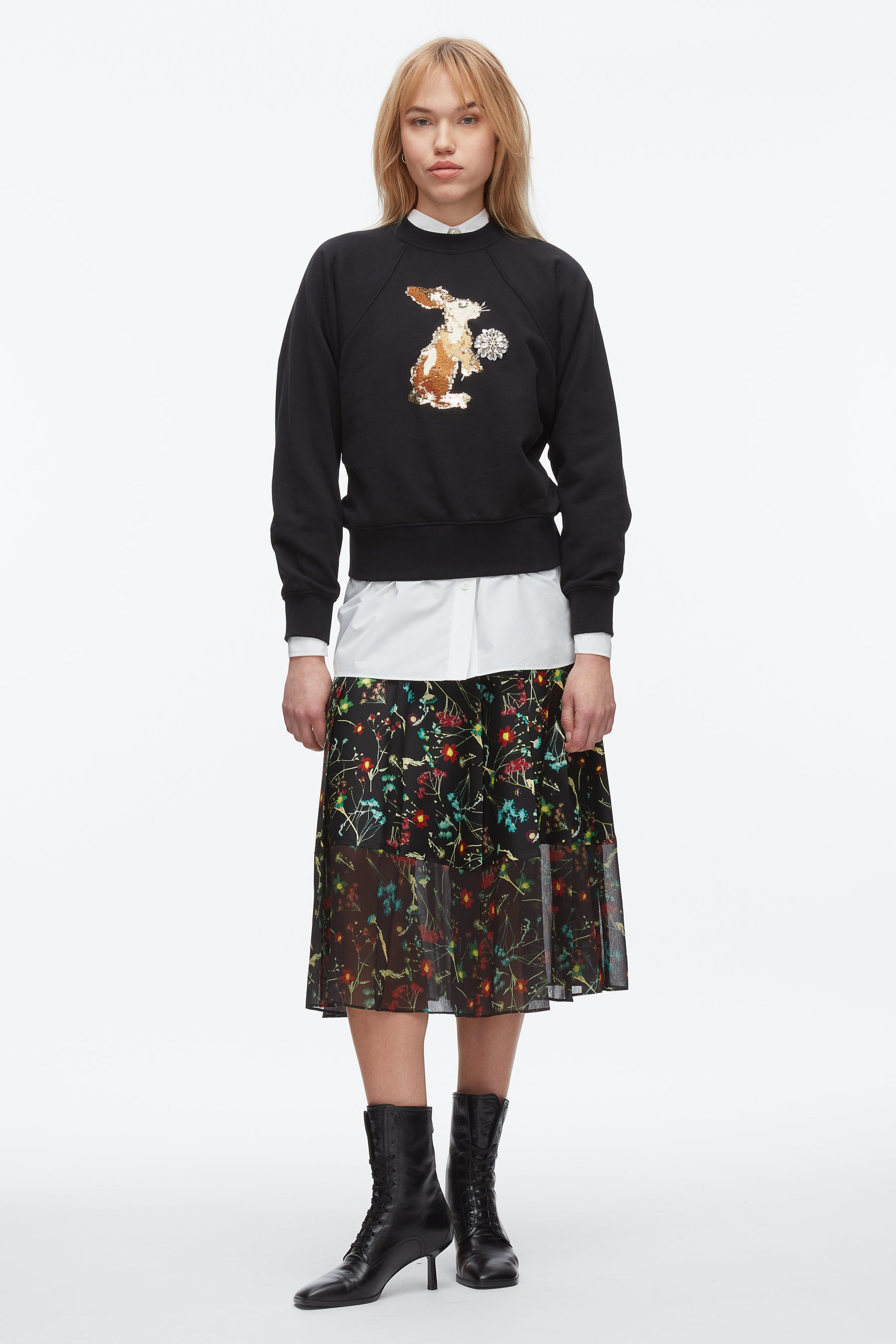 Rabbit Embroidery Sweatshirt - 1