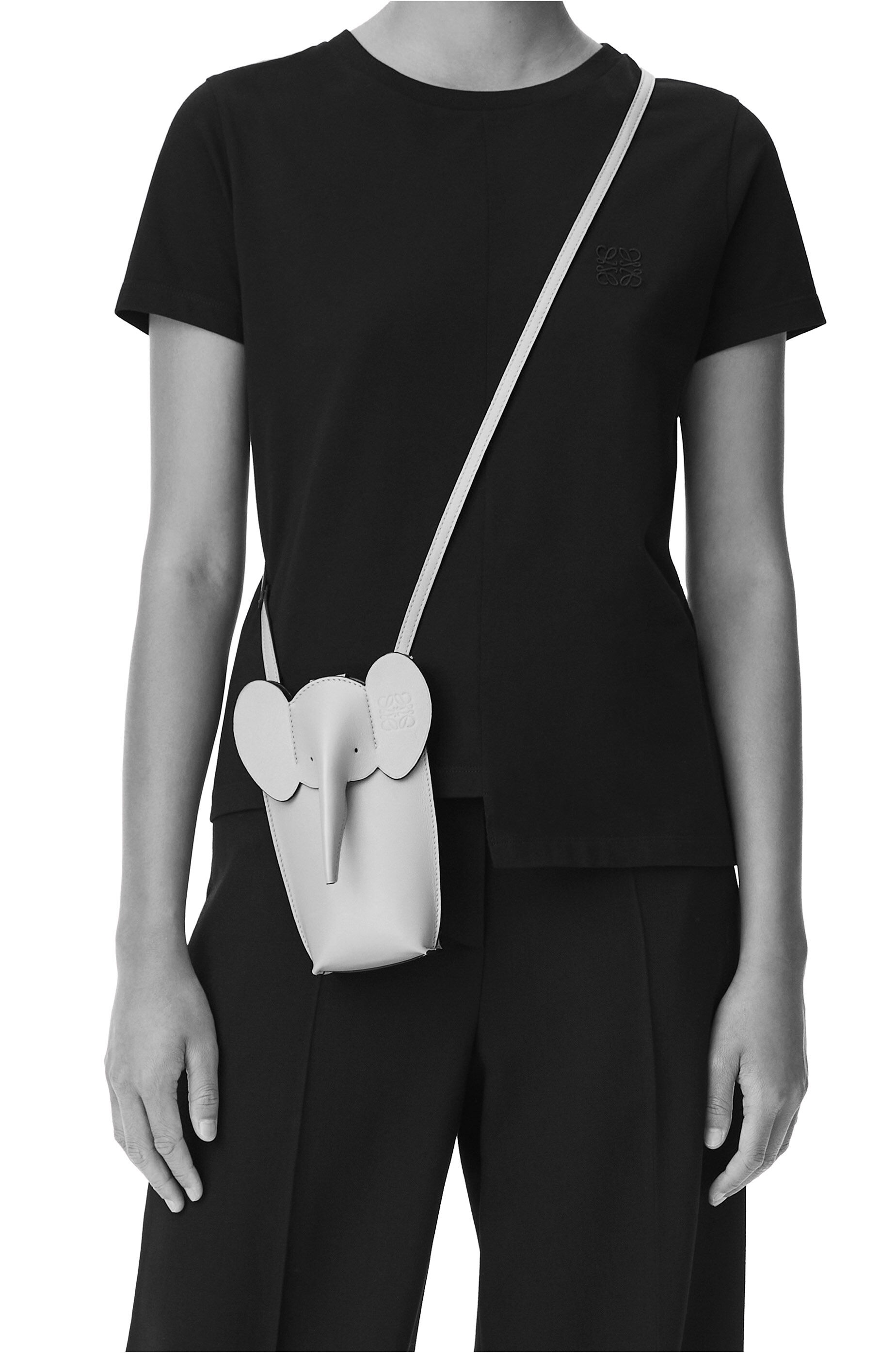 Loewe Elephant Pocket in classic calfskin | REVERSIBLE