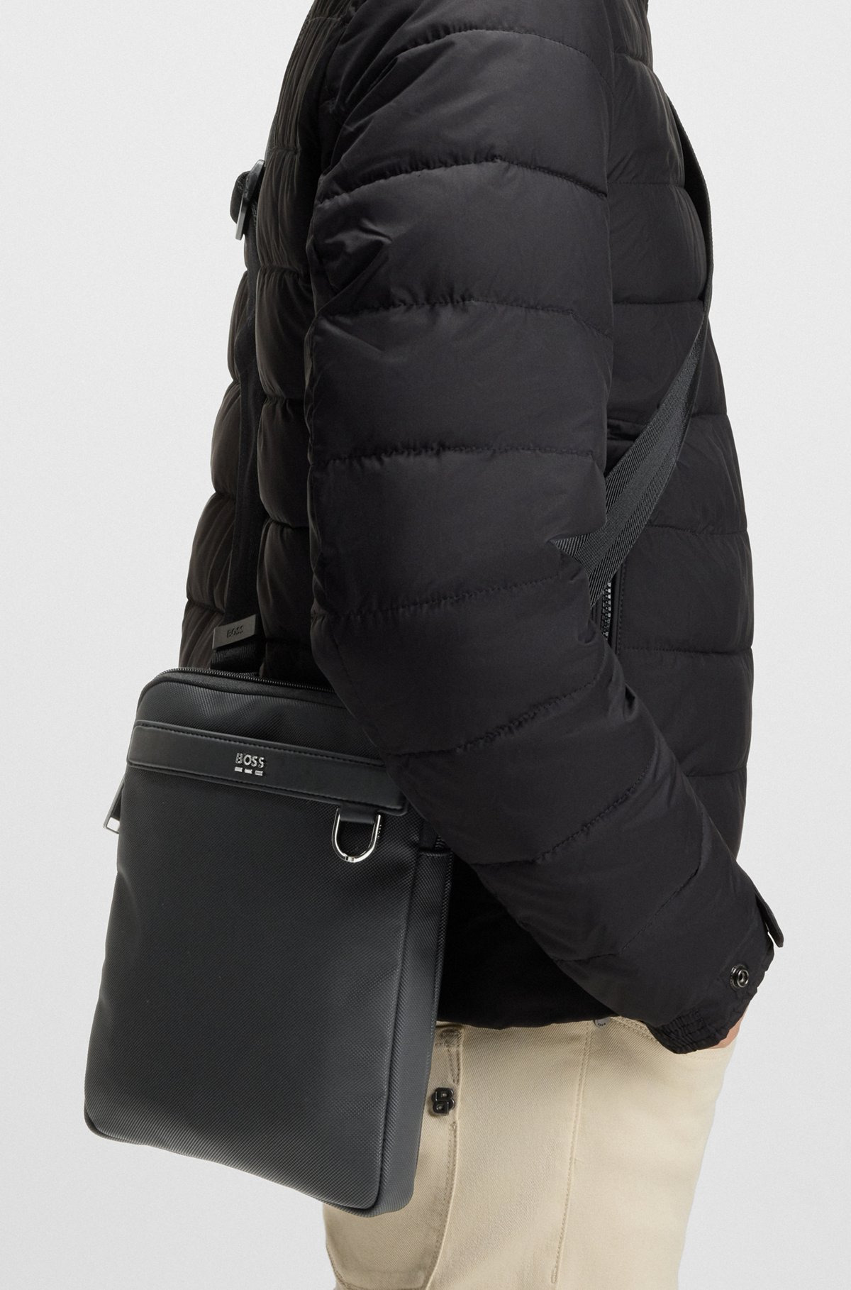 REPORTER BAG WITH SMOOTH AND STRUCTURED FINISHES - 4