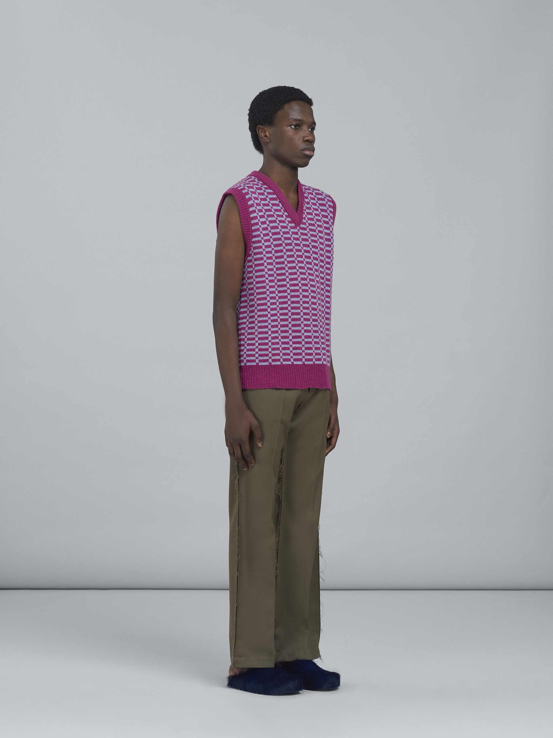 PINK SHETLAND WOOL V-NECK VEST - 5