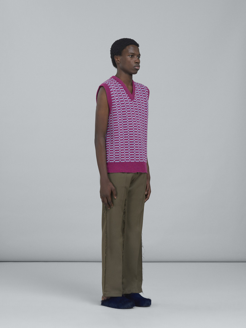 PINK SHETLAND WOOL V-NECK VEST 5