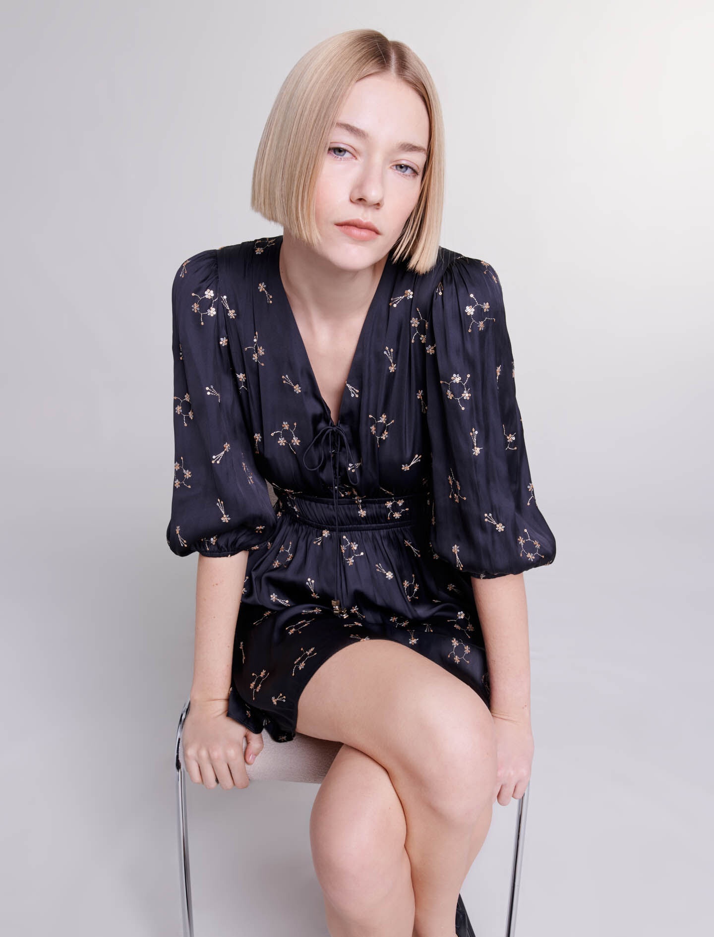 Short sequin-embroidered dress - 3
