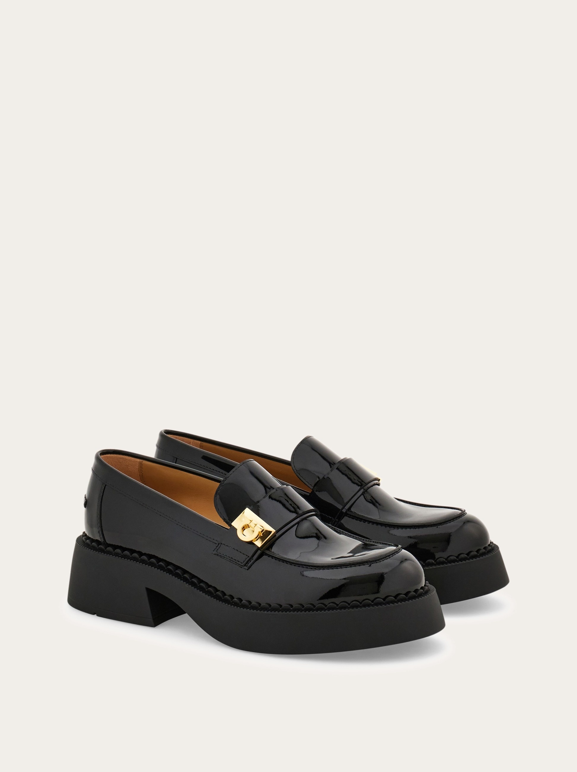 Hug buckle chunky loafer - 5