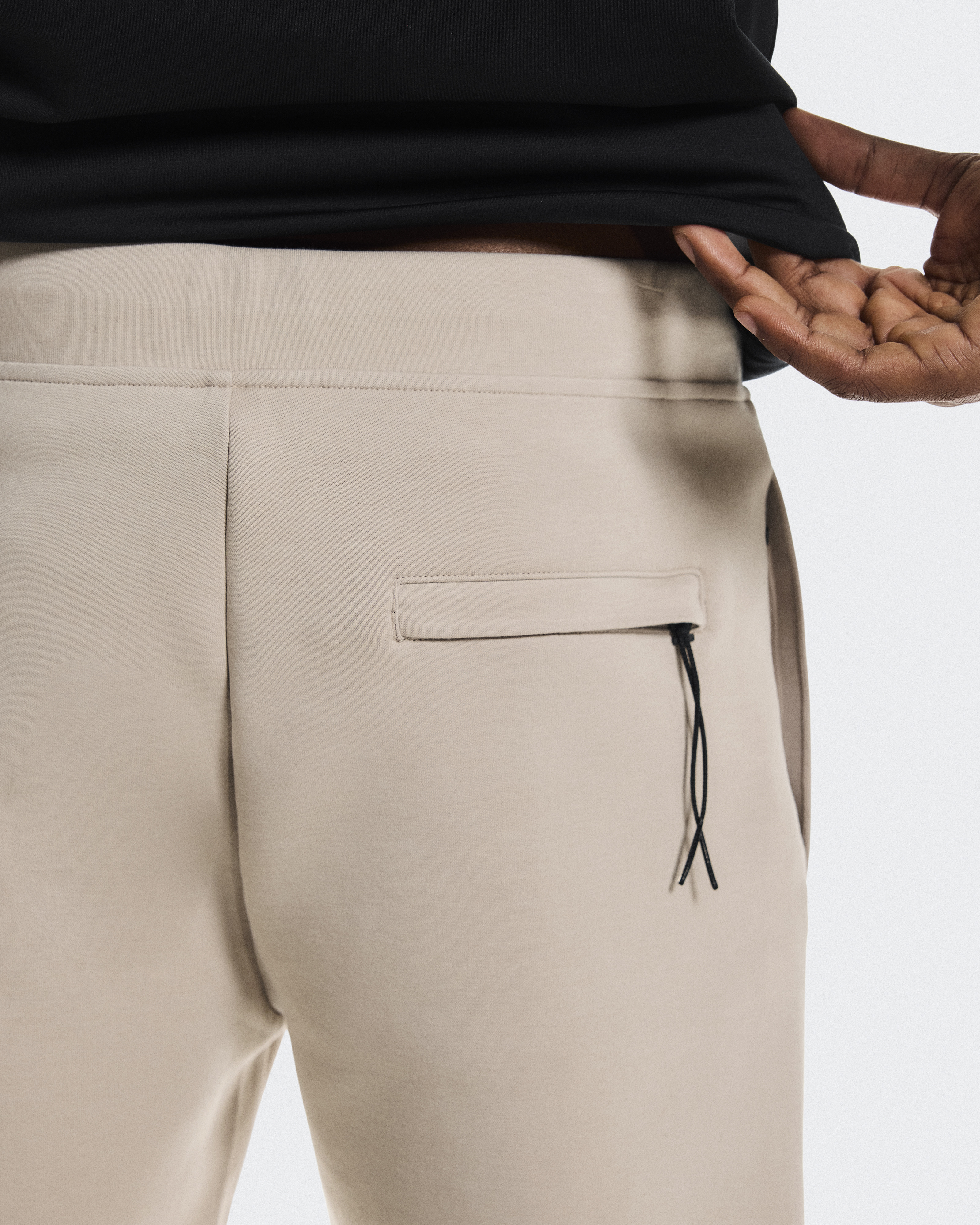 Focus Tech Sweatpants - 4
