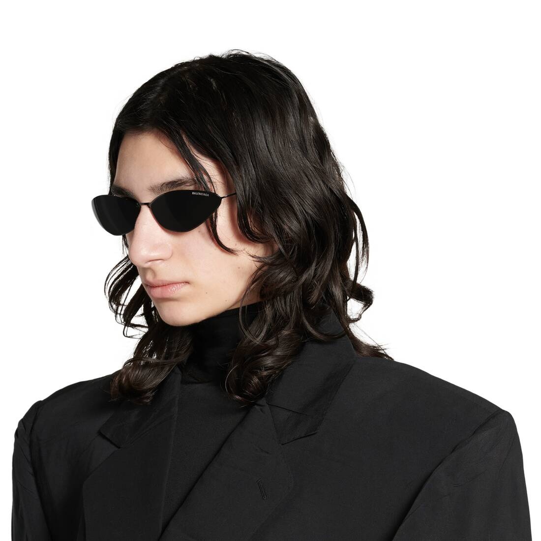 Malibu Round Sunglasses  in Black - 7