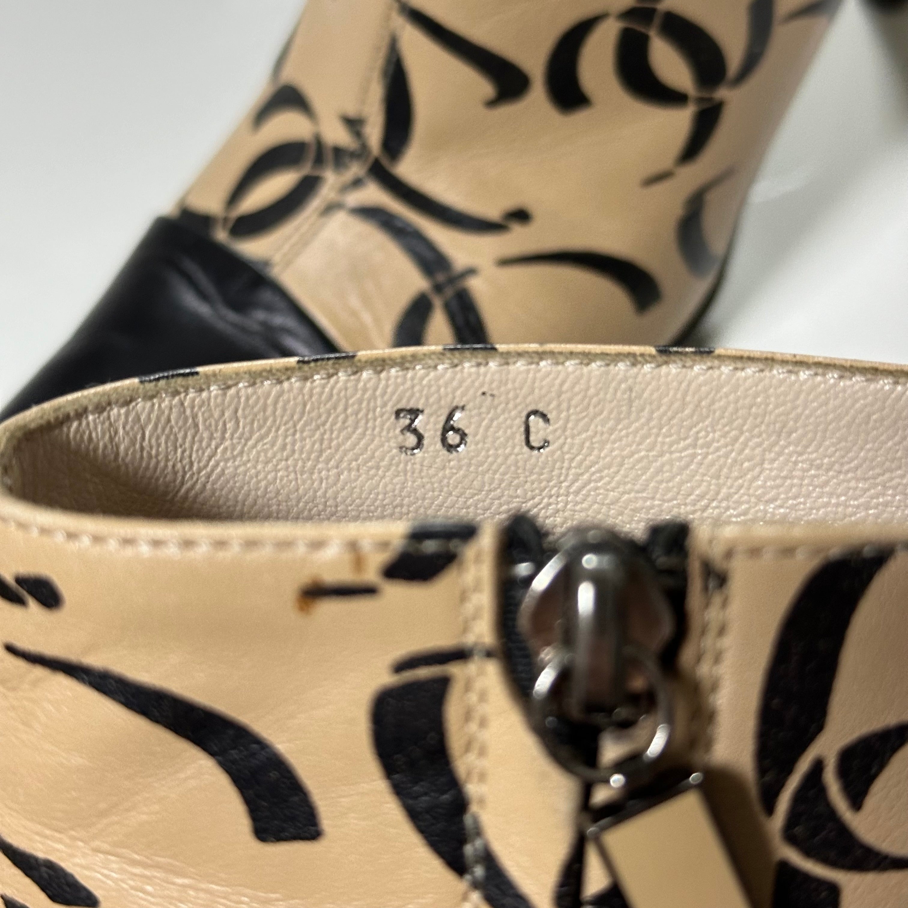 CHANEL Fall Winter 2000 Monogram CC Logo Pointed Toe Ankle Boots - 7
