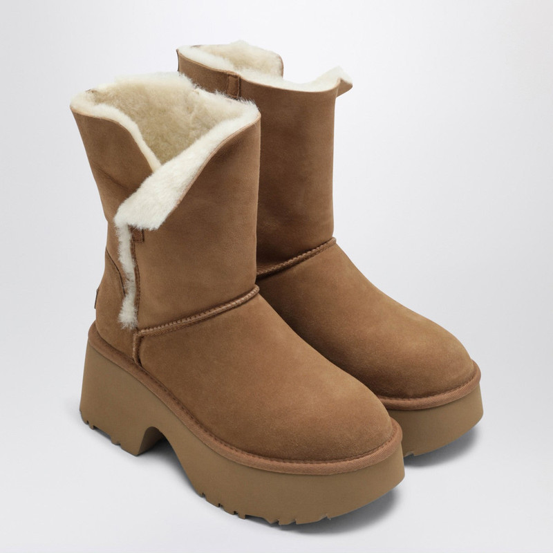 UGG Chestnut Classic Esmee boots outlook
