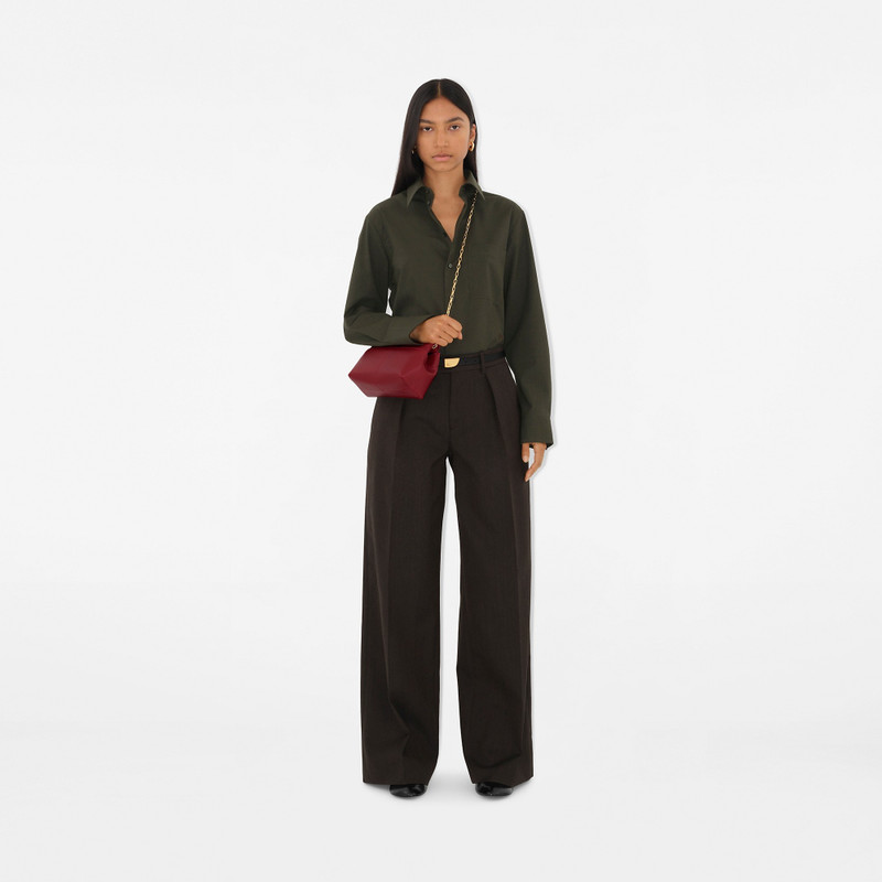 Burberry Snip Chain Clutch outlook