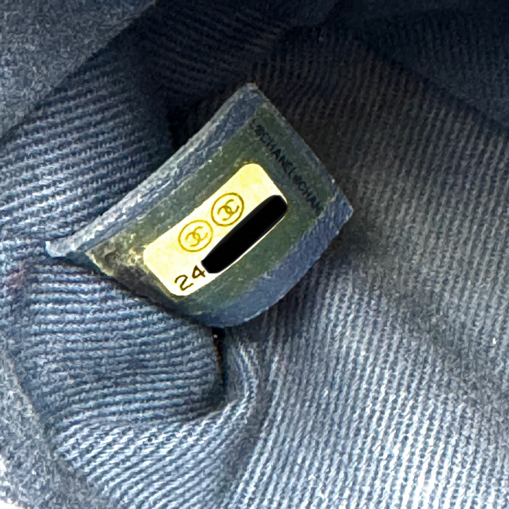Chanel No. 24 Coco Handle Medium A92991 - 18