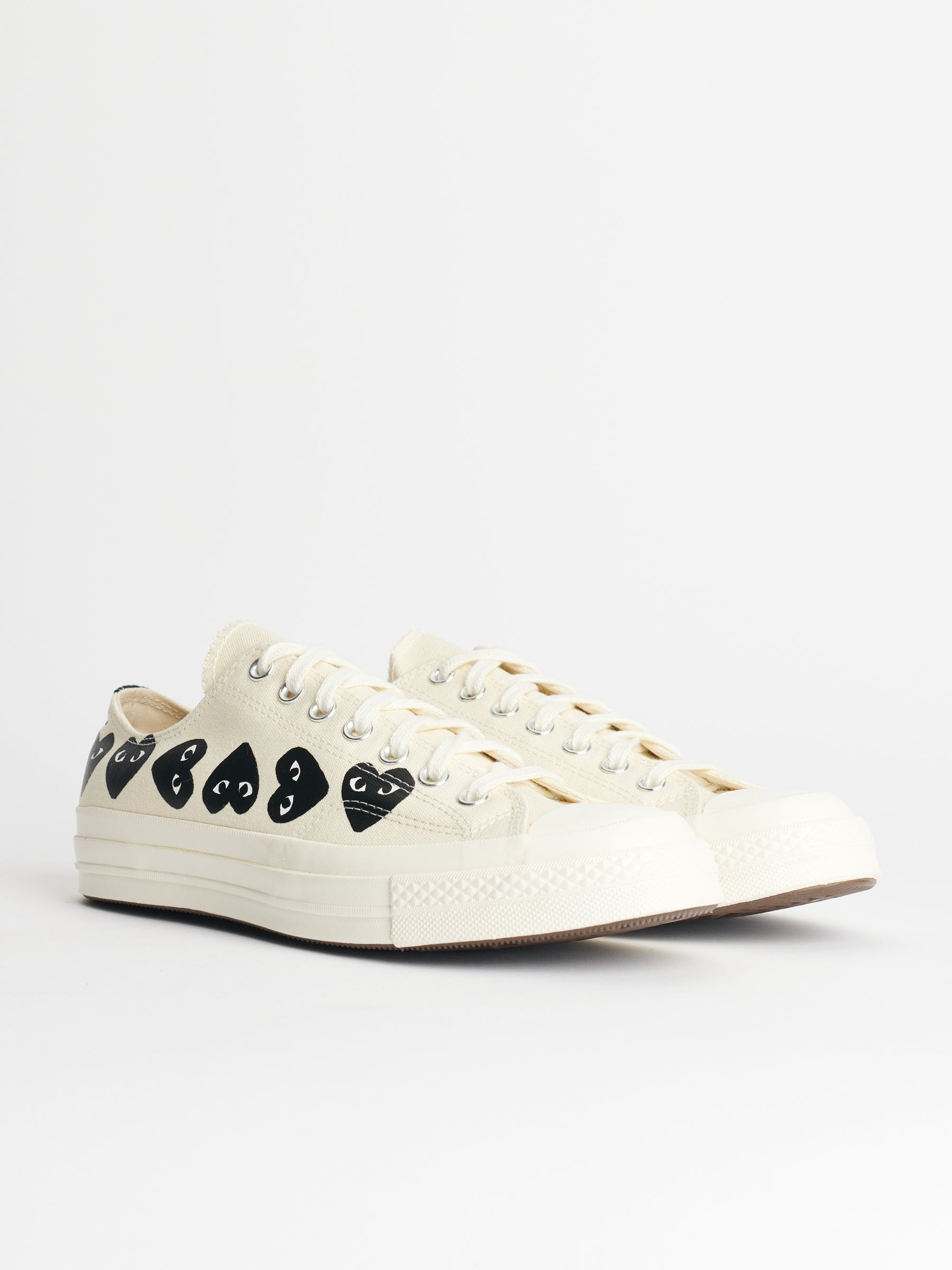 COMME DES GARÇONS PLAY X CONVERSE CHUCK 70 LOW MULTI HEARTS WHITE - 3