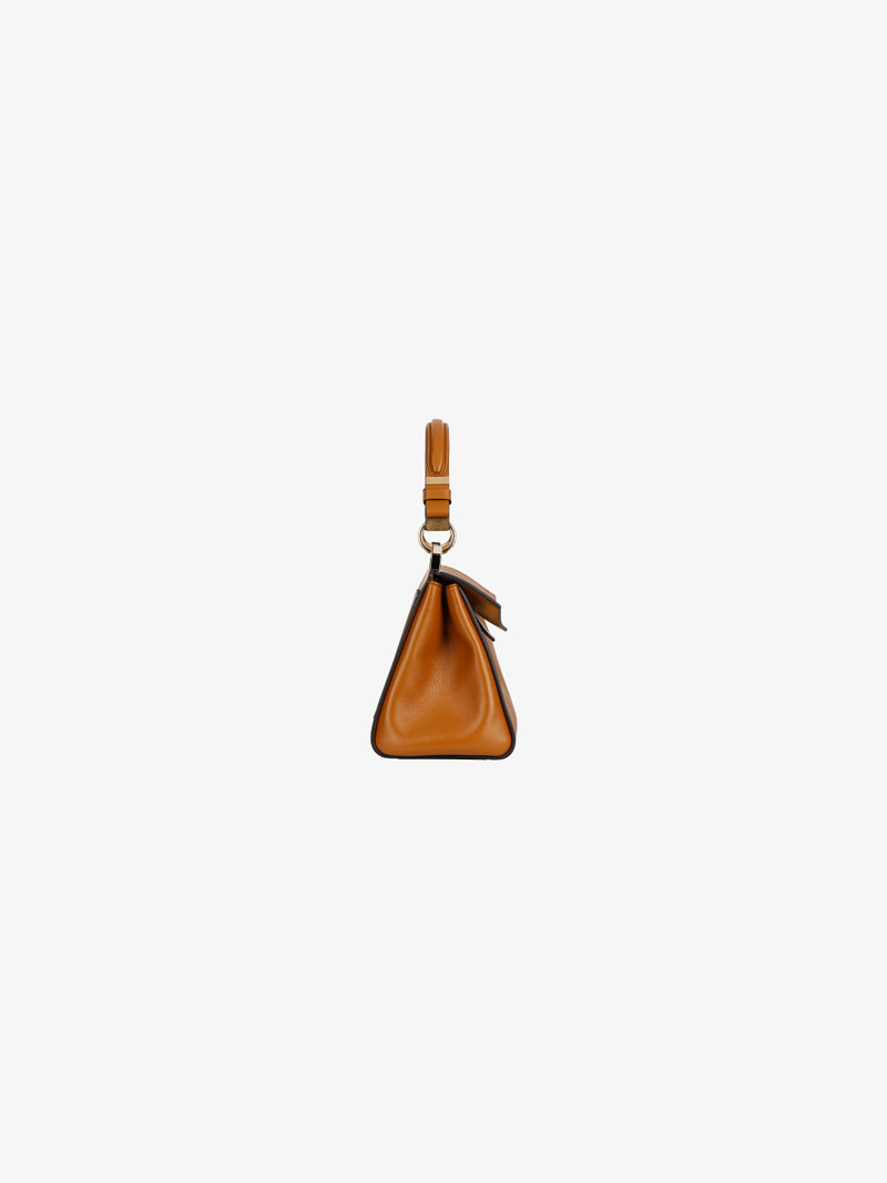 Small Mystic bag in soft leather 3