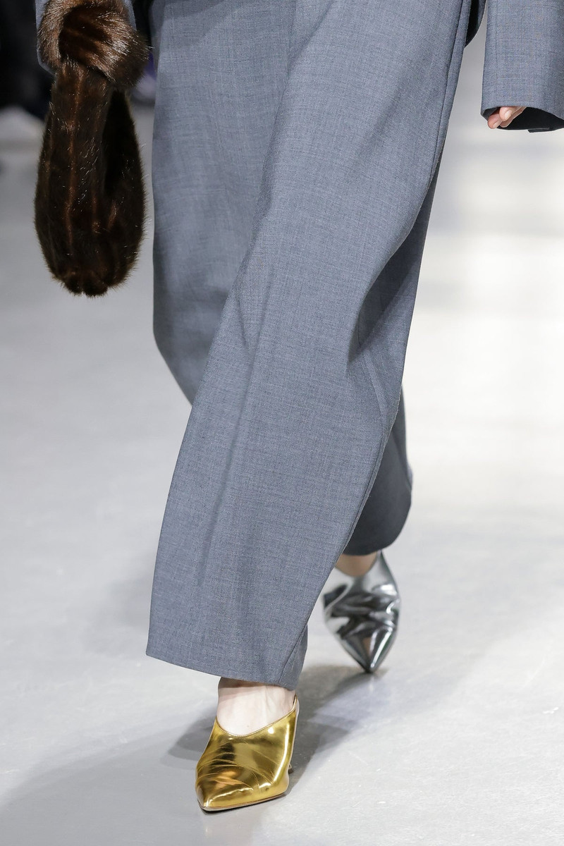 MAYA MULE SILVER GOLD 9