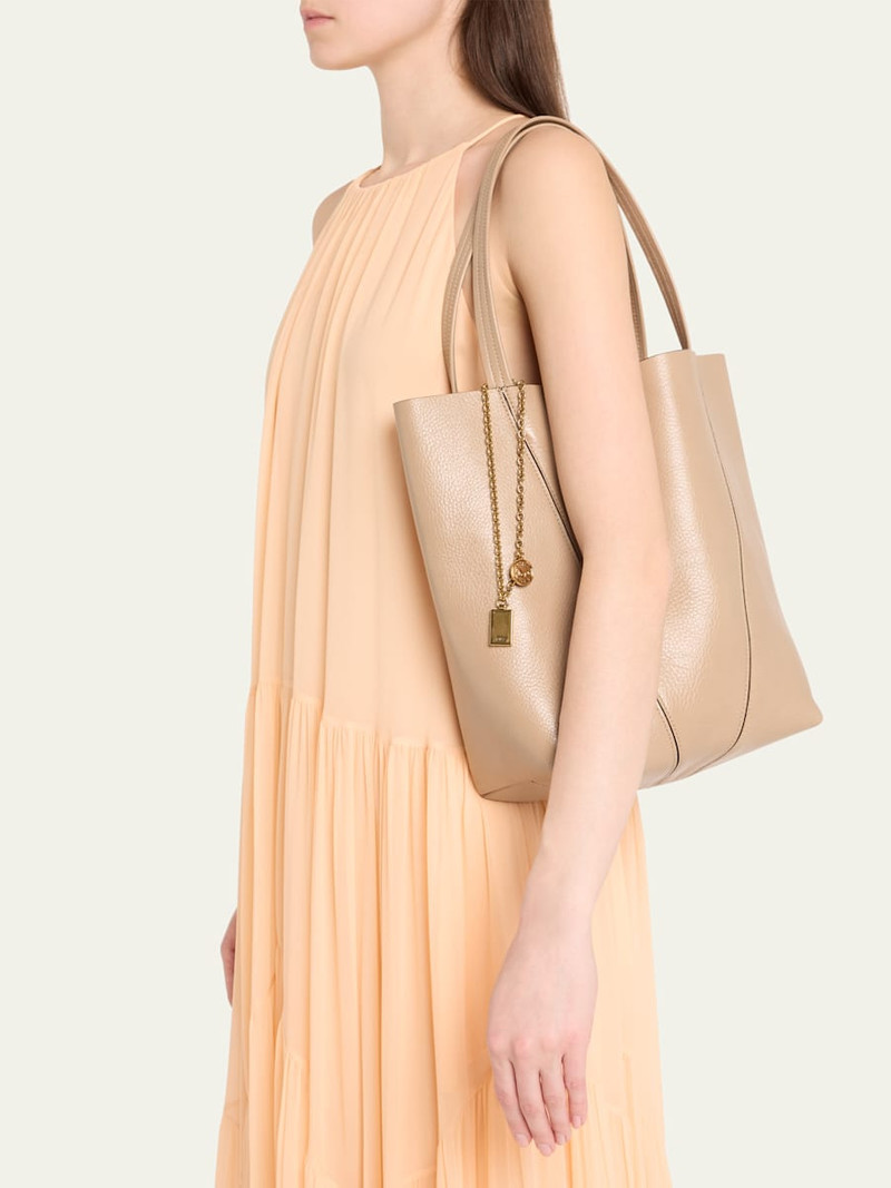 Chloé Spin Medium Tote Bag in Leather outlook
