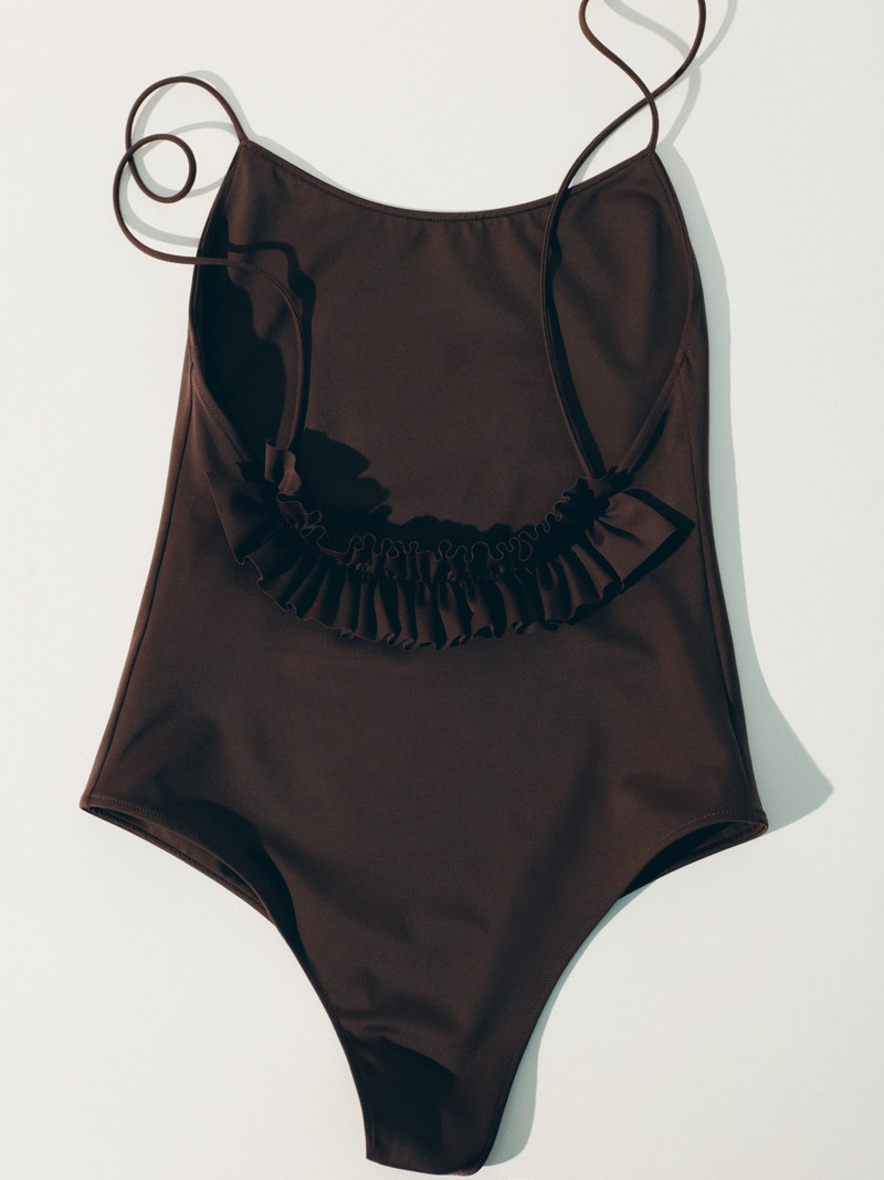 JACQUEMUS The Cabana swimsuit outlook