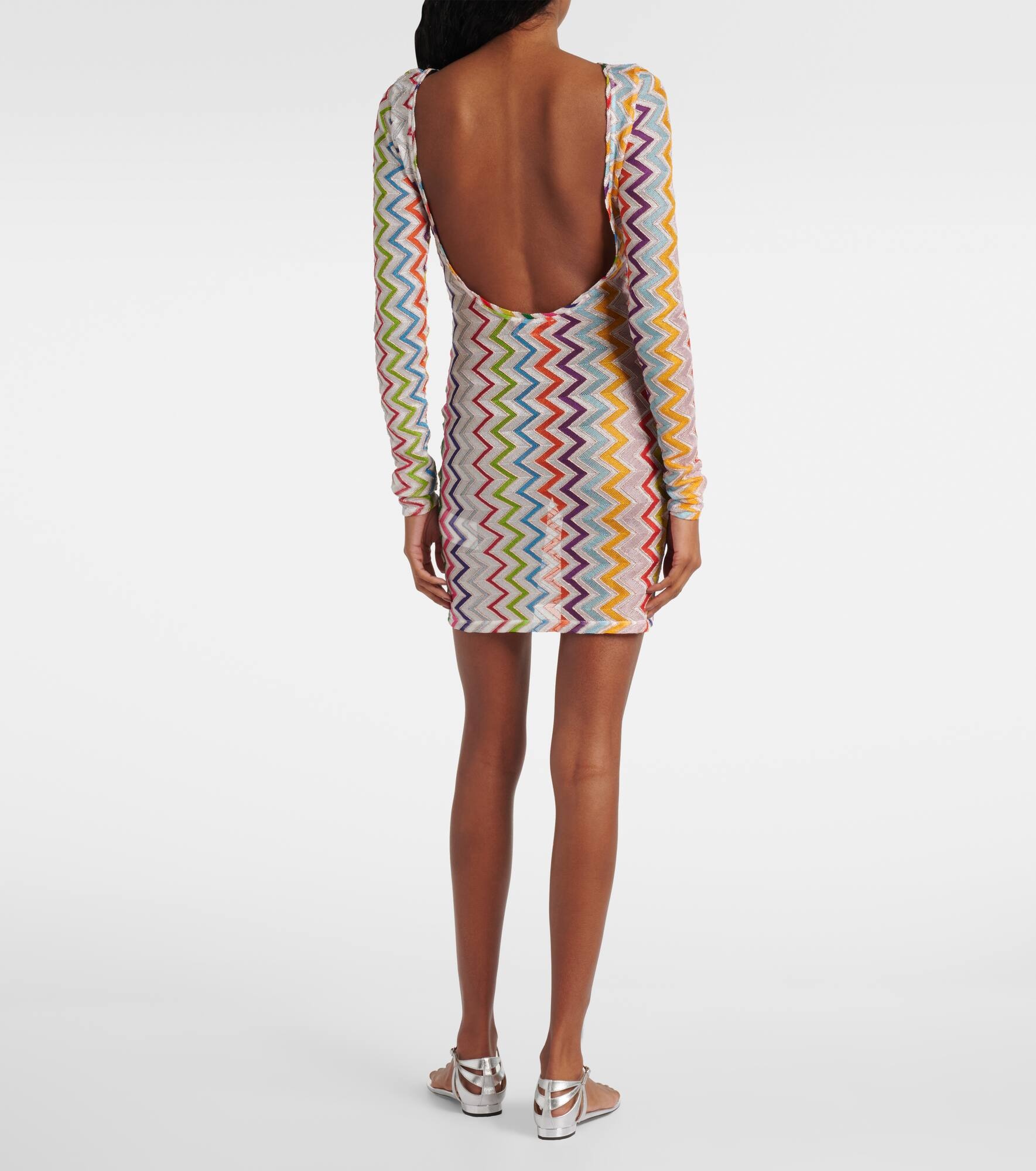 Crochet open-back beach dress - 3
