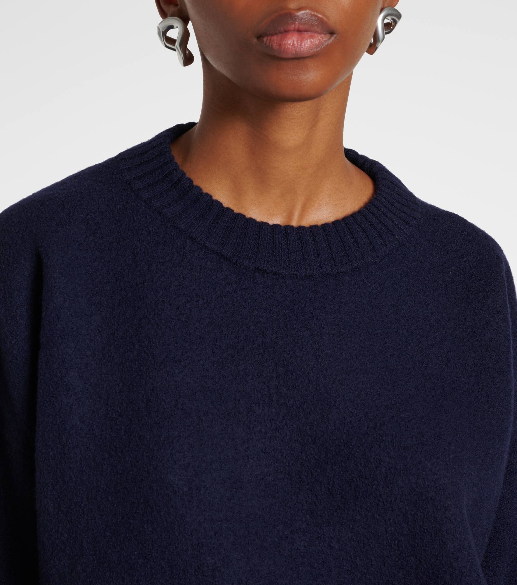 Wool sweater - 4