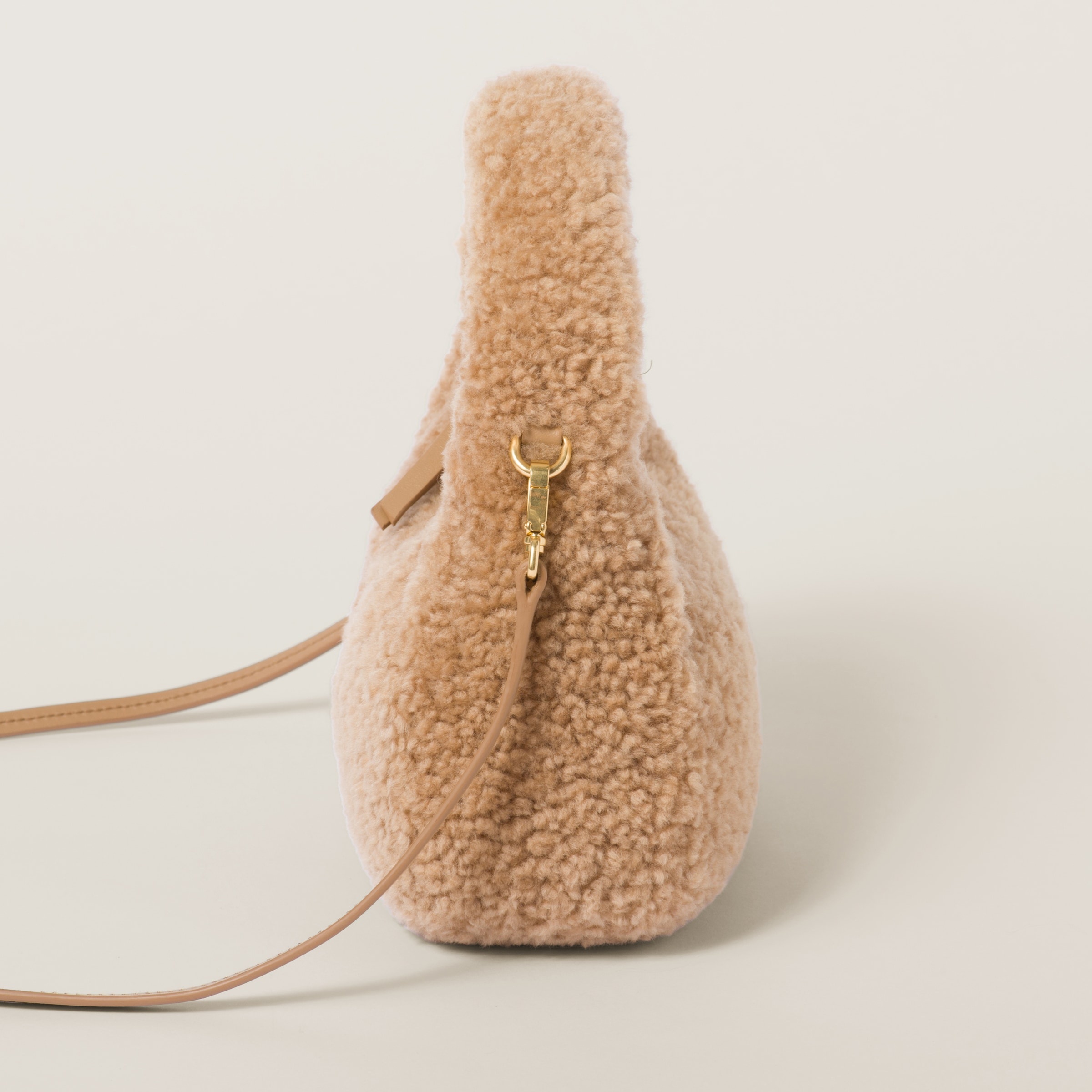 Wander shearling hobo bag - 6