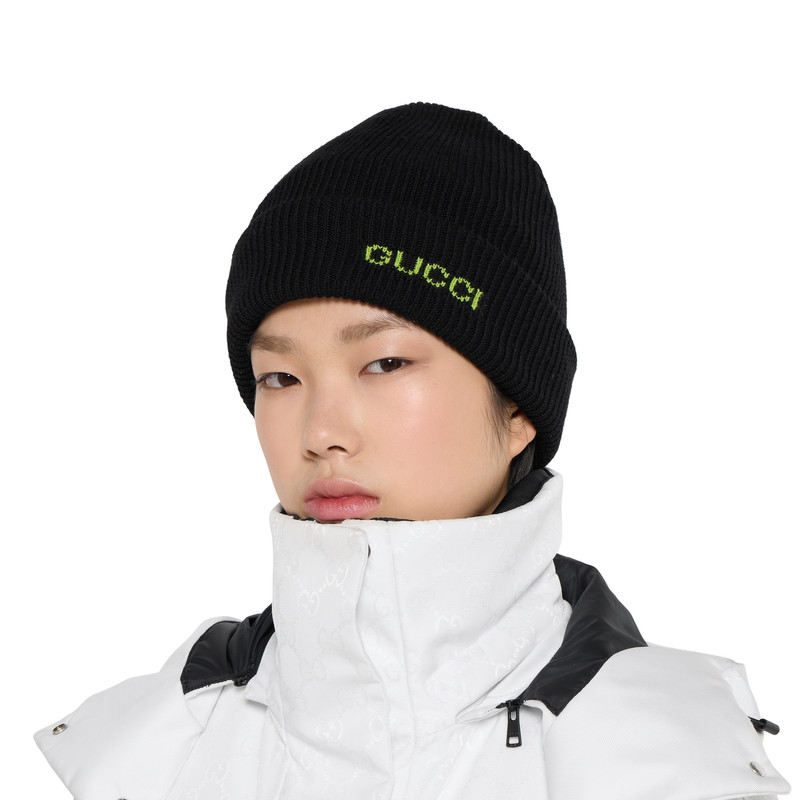Wool hat with embroidery 4