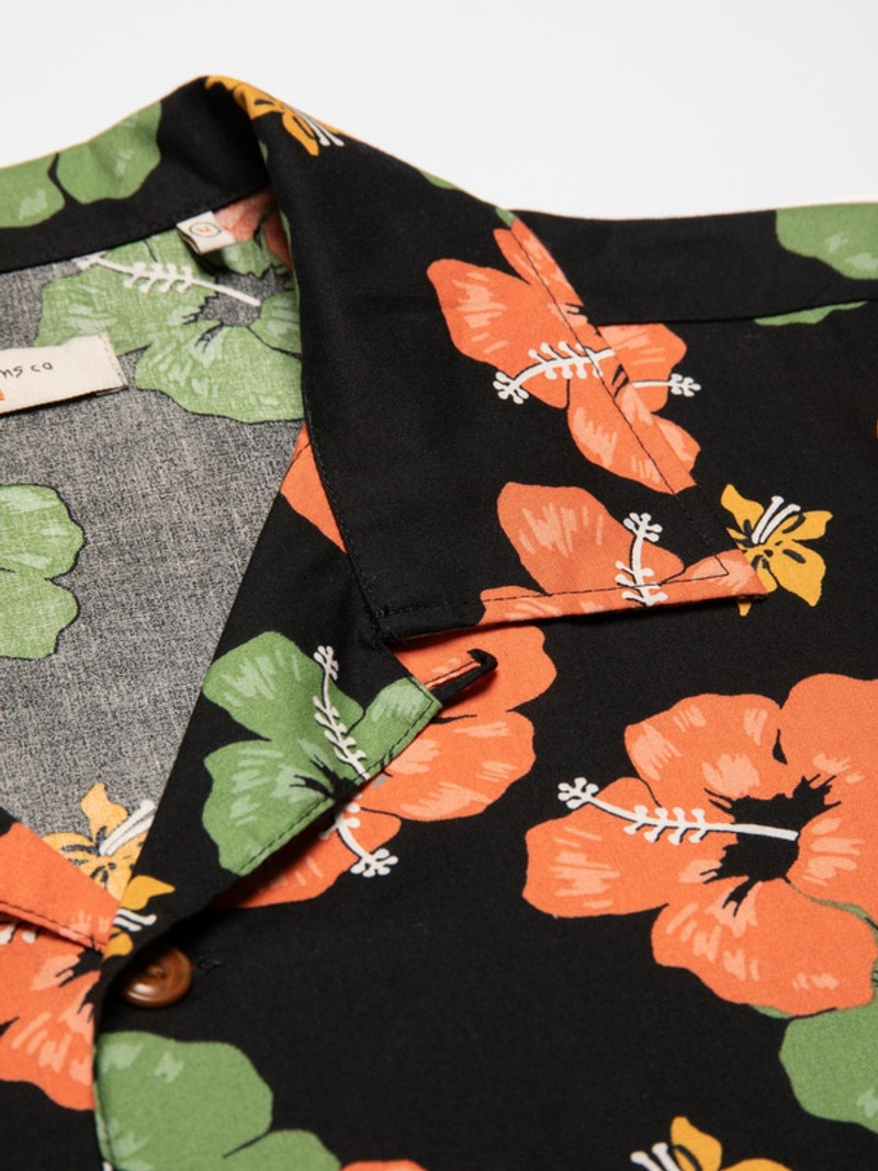 Nudie Jeans Arvid Flower Hawaii Shirt Black outlook