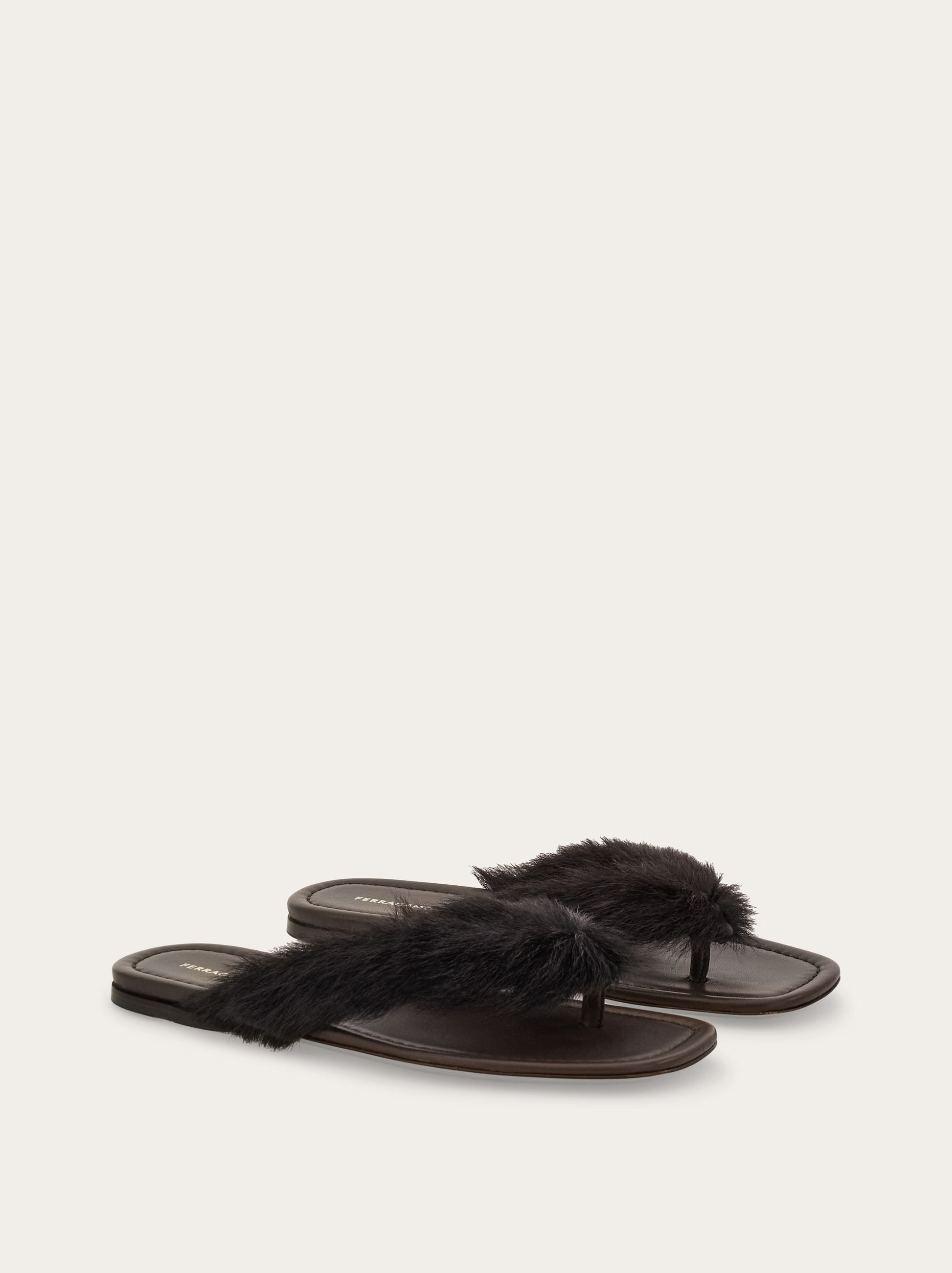 Thong sandal with fur detail - 2