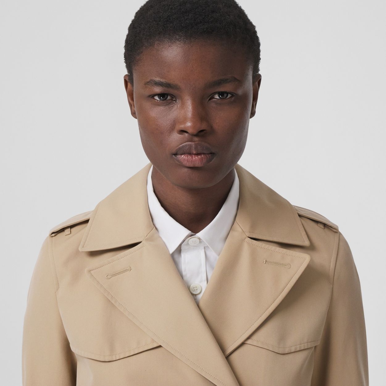 The Short Islington trench coat