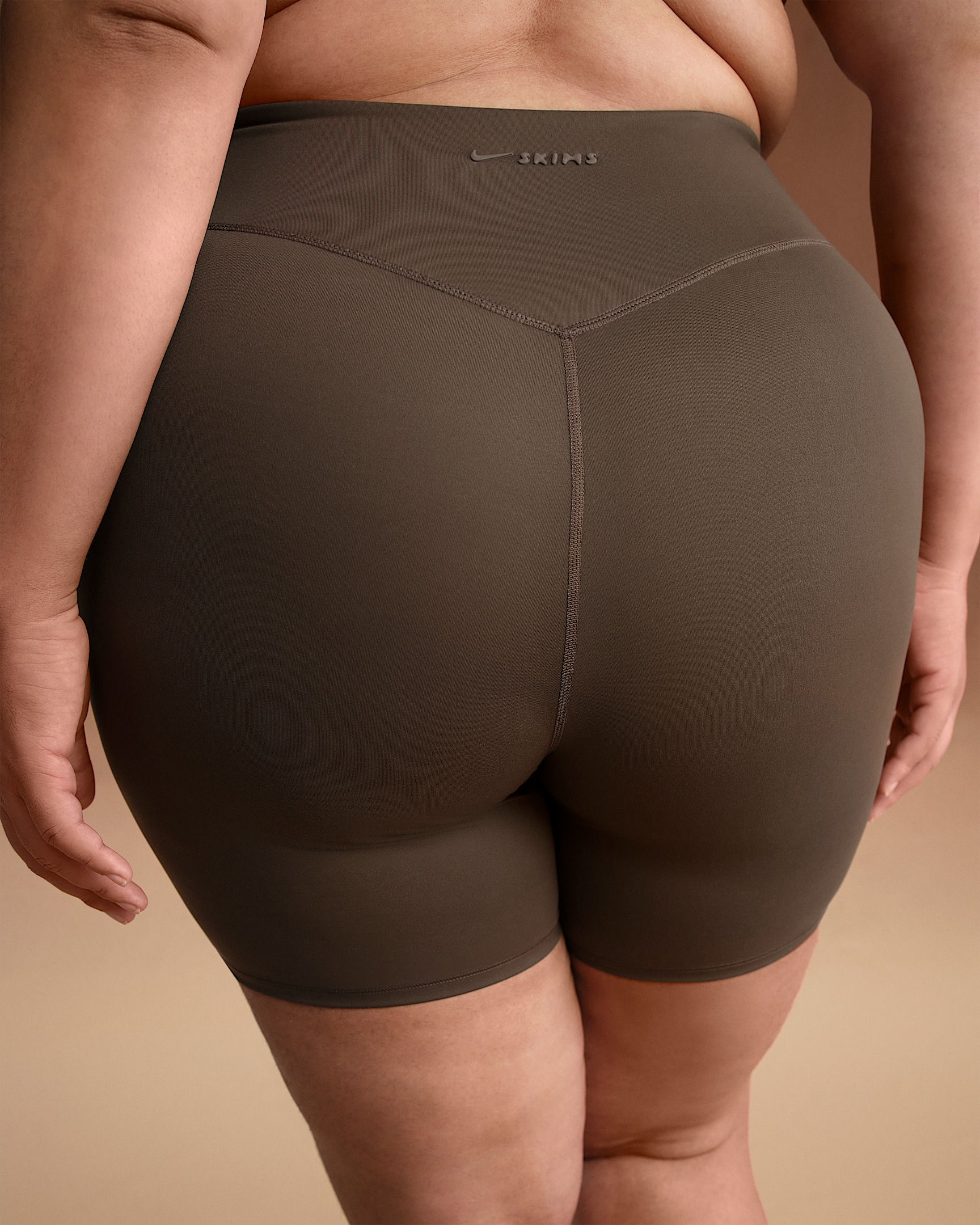 NikeSKIMS Matte Women's High-Waisted 5" Biker Shorts - 8
