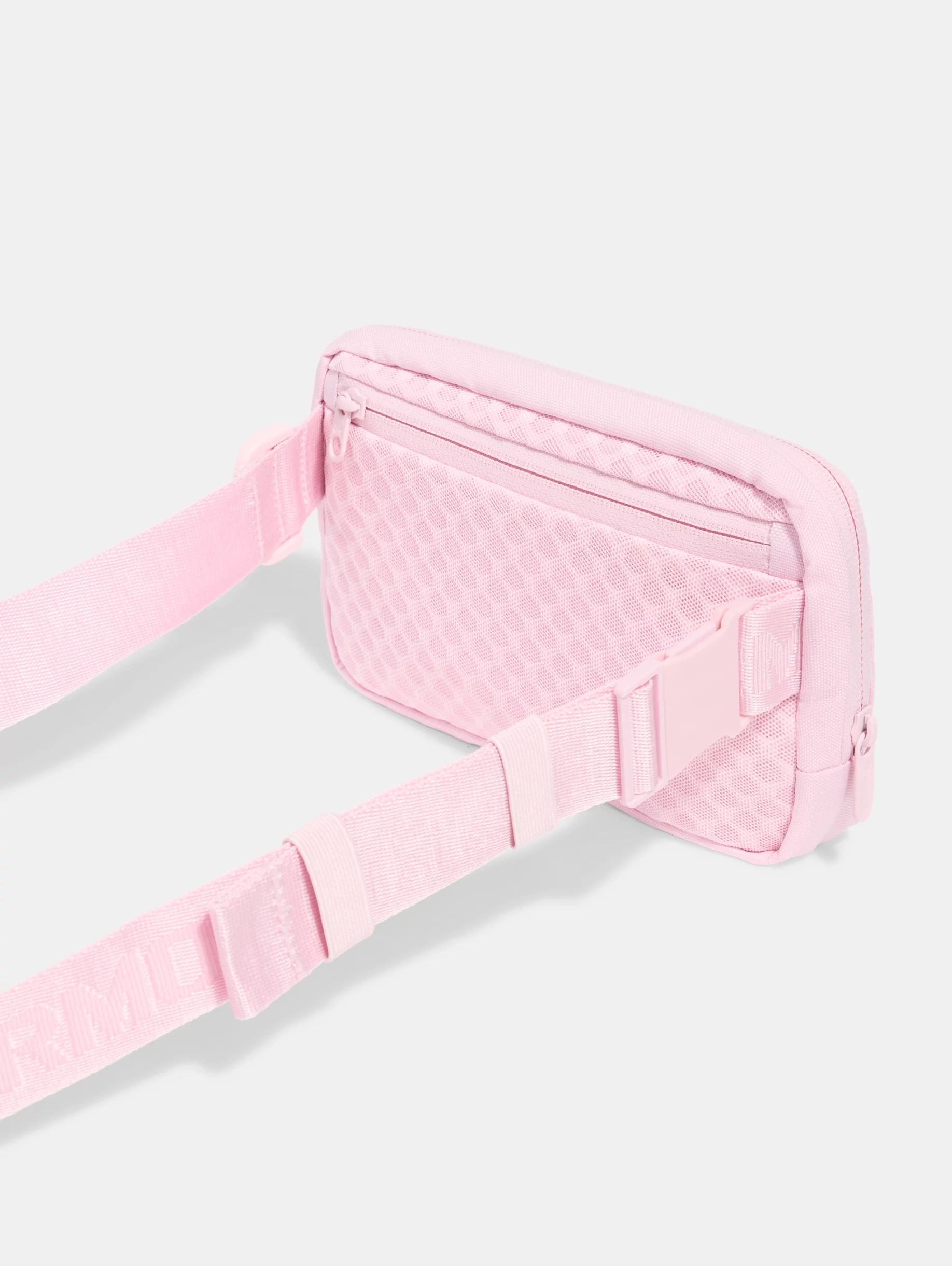UA Essential - 2