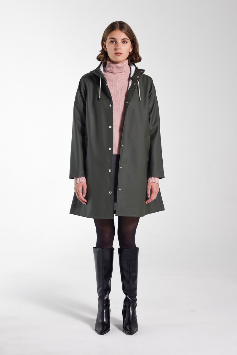 Stutterheim Women's Green Raincoat - Mosebacke outlook