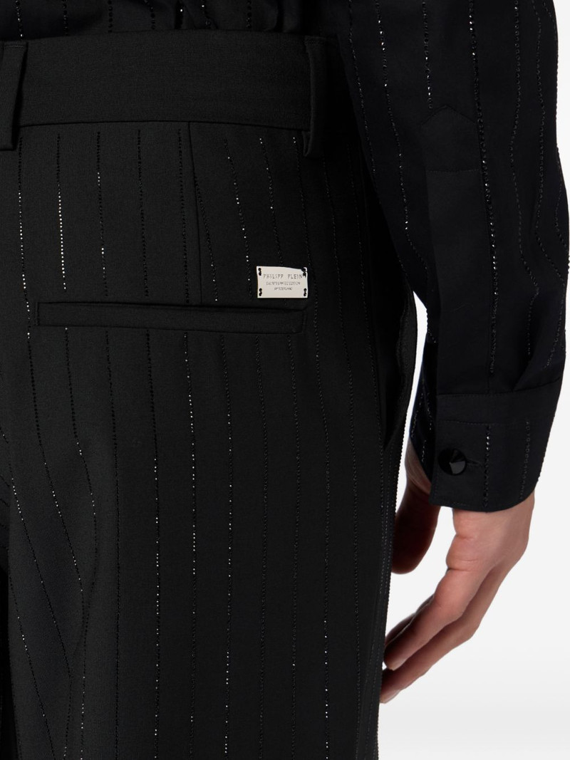 loose-fit trousers 4
