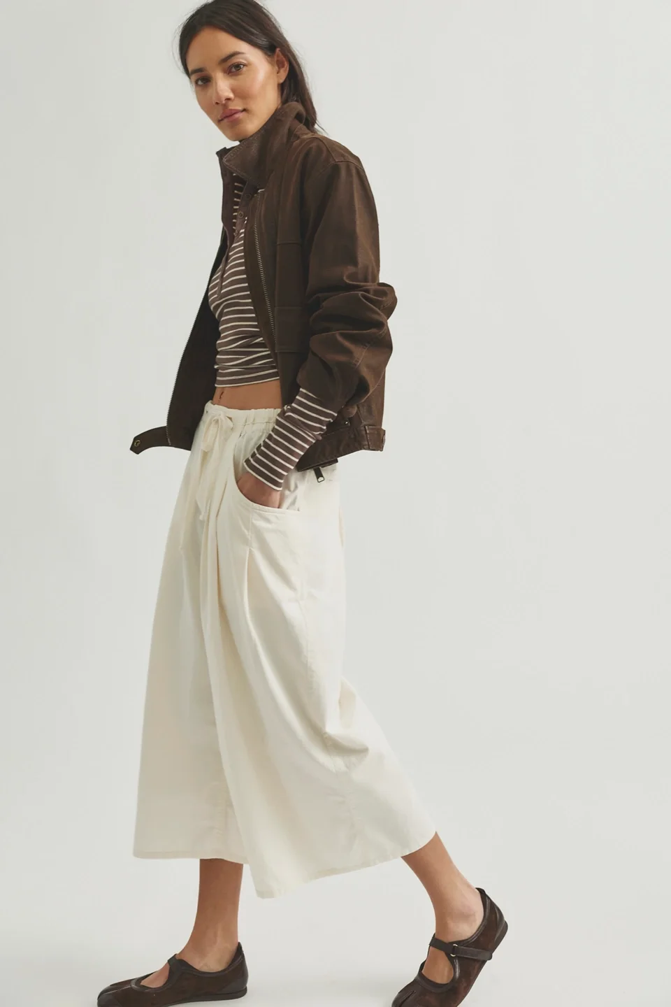 Telluride Wide-Leg Crop Pull-On Solid Pants - 1