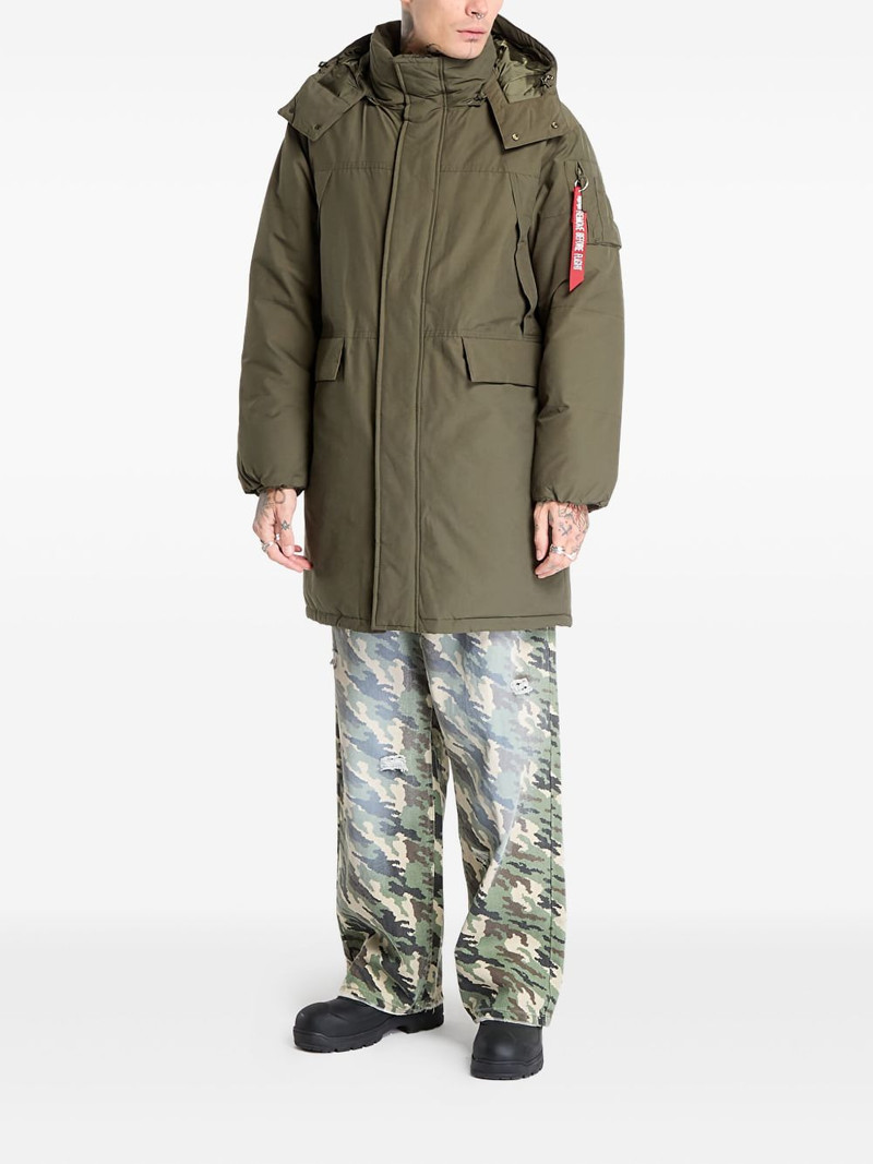 ALPHA INDUSTRIES hooded puffer parka outlook