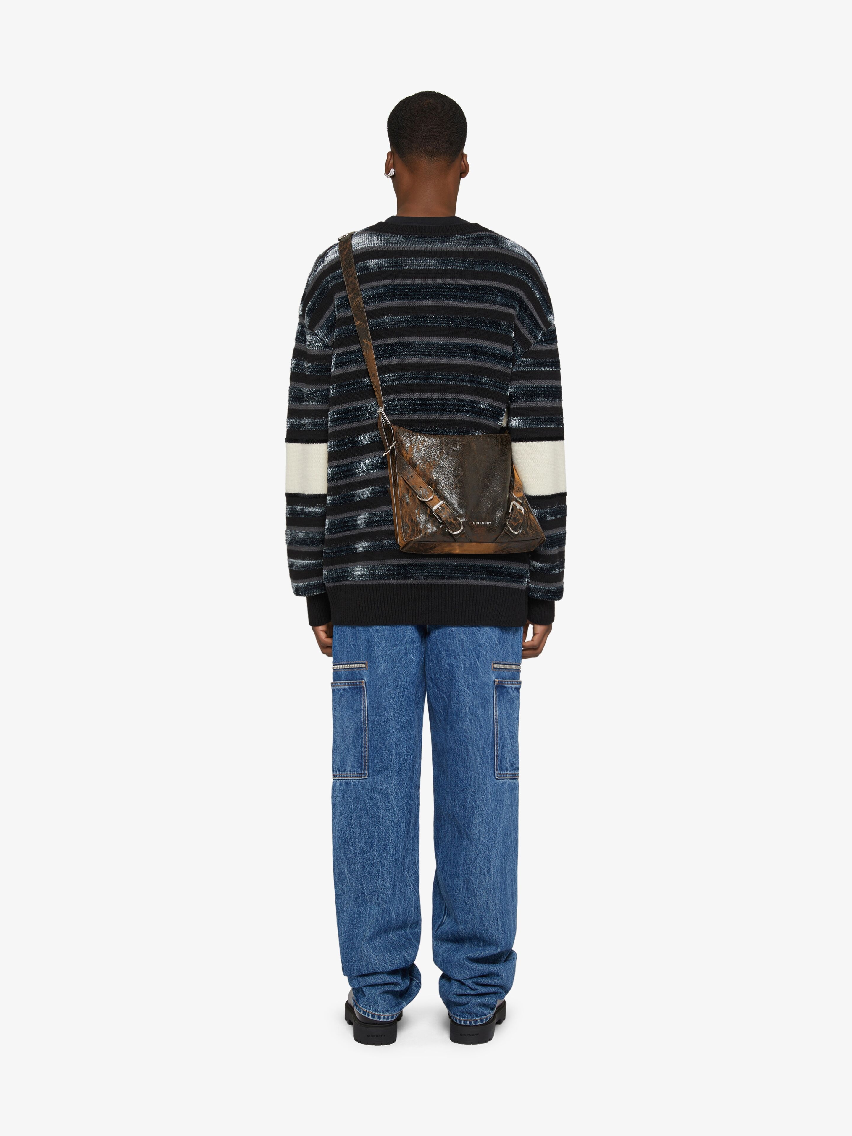 LOOSE FIT CARGO PANTS IN MARBLE DENIM - 4