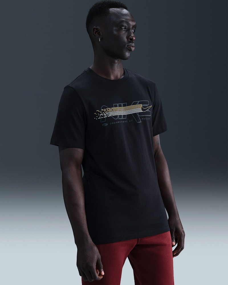 Nike Sportswear Men's T-Shirt 1